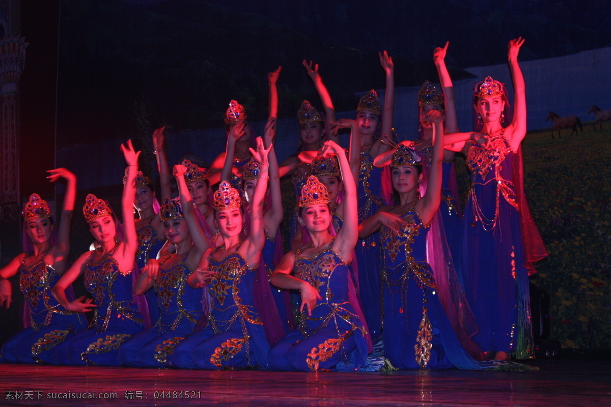 新疆 姑娘 歌舞 文化艺术 舞蹈 舞蹈音乐 新疆姑娘 演出 乌鲁木齐 新疆舞蹈 少数民族歌舞 psd源文件