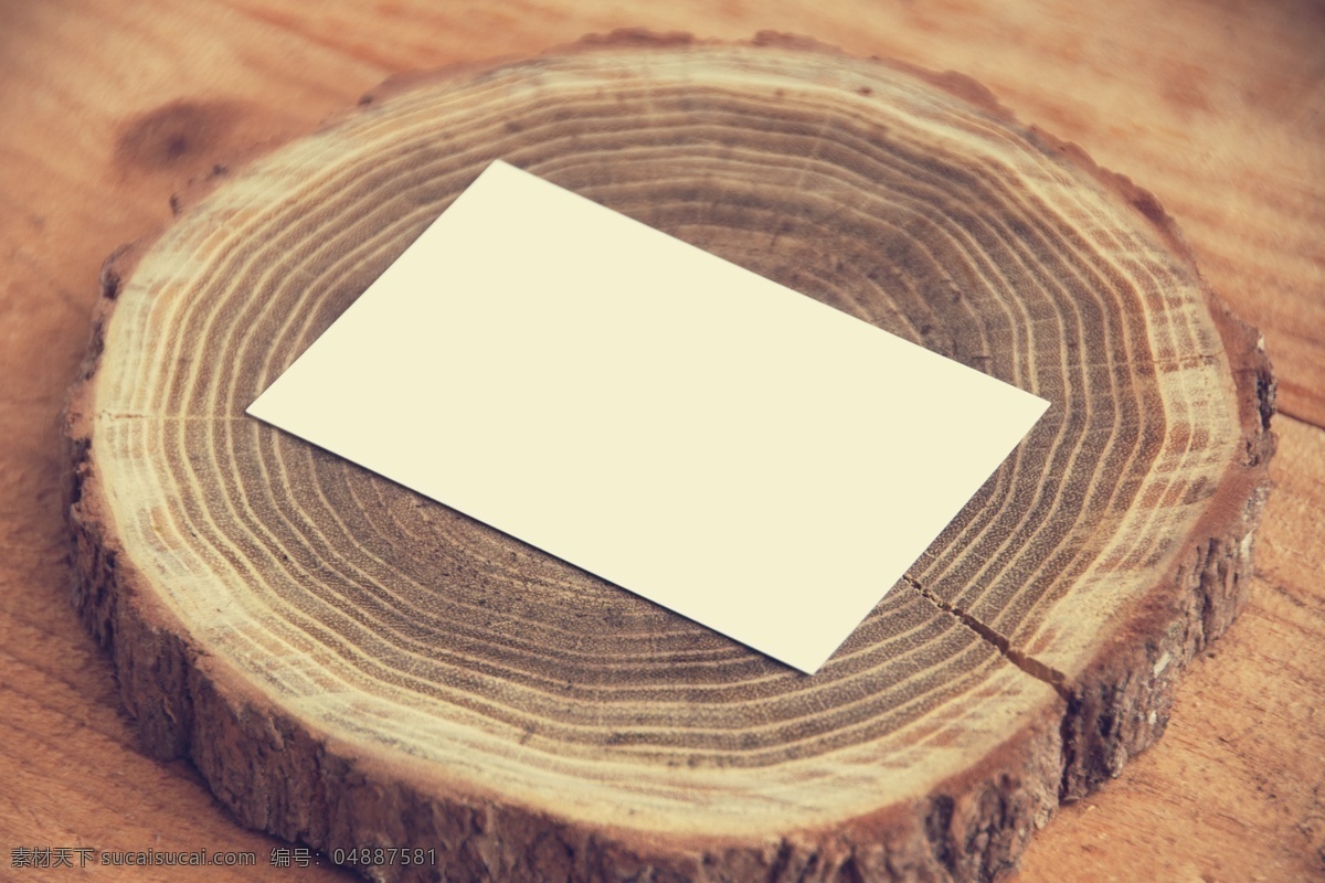 木纹 上 名片 样机 模板 木头 名片样机 卡片样机 名片小样