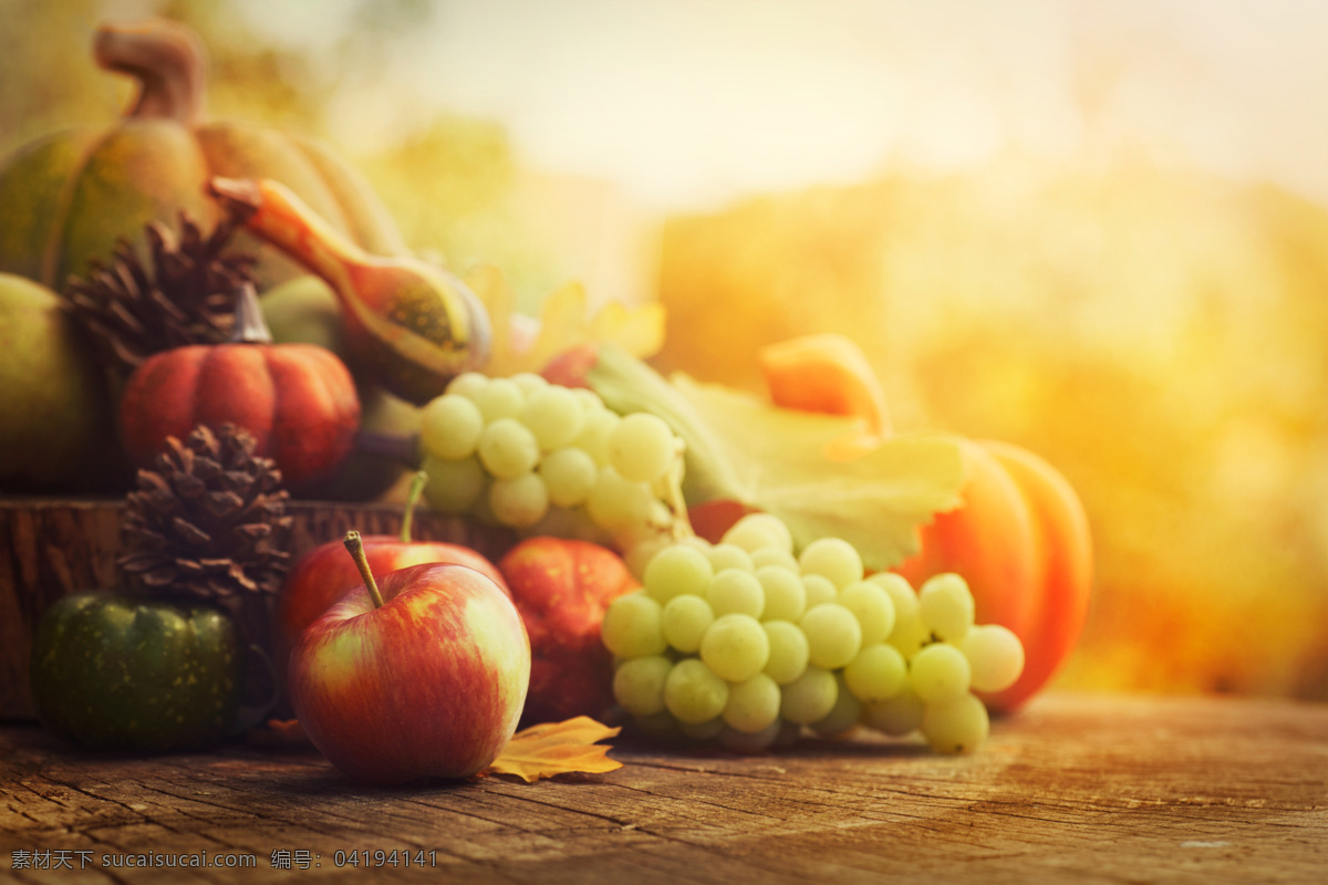 堆 水果 苹果 松子 提子 葡萄 新鲜水果 水果摄影 果实 水果蔬菜 餐饮美食 蔬菜图片