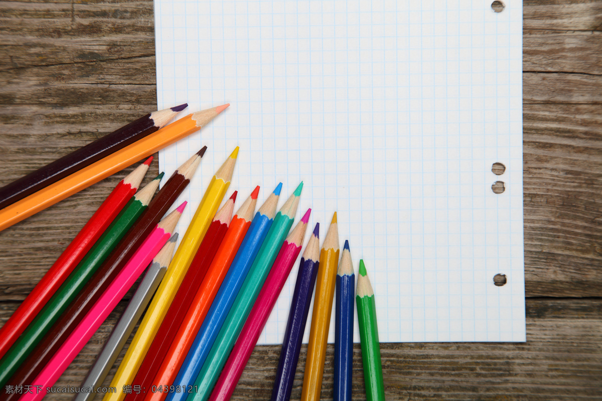 木板 上 纸 画笔 木板背景 彩色铅笔 蜡笔 铅笔 学习用品 文具 办公学习 生活百科 灰色