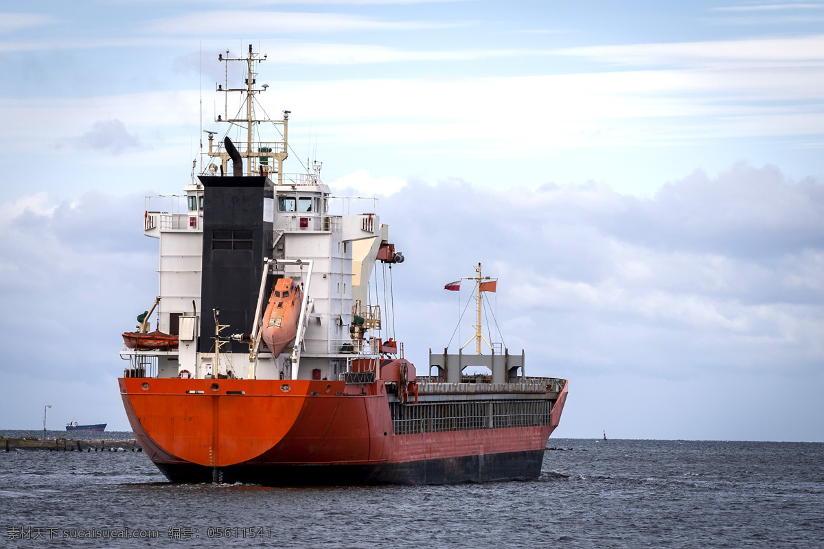 远洋货轮图片 远洋货轮 货轮 轮船 集装箱 大海 现代科技 交通工具