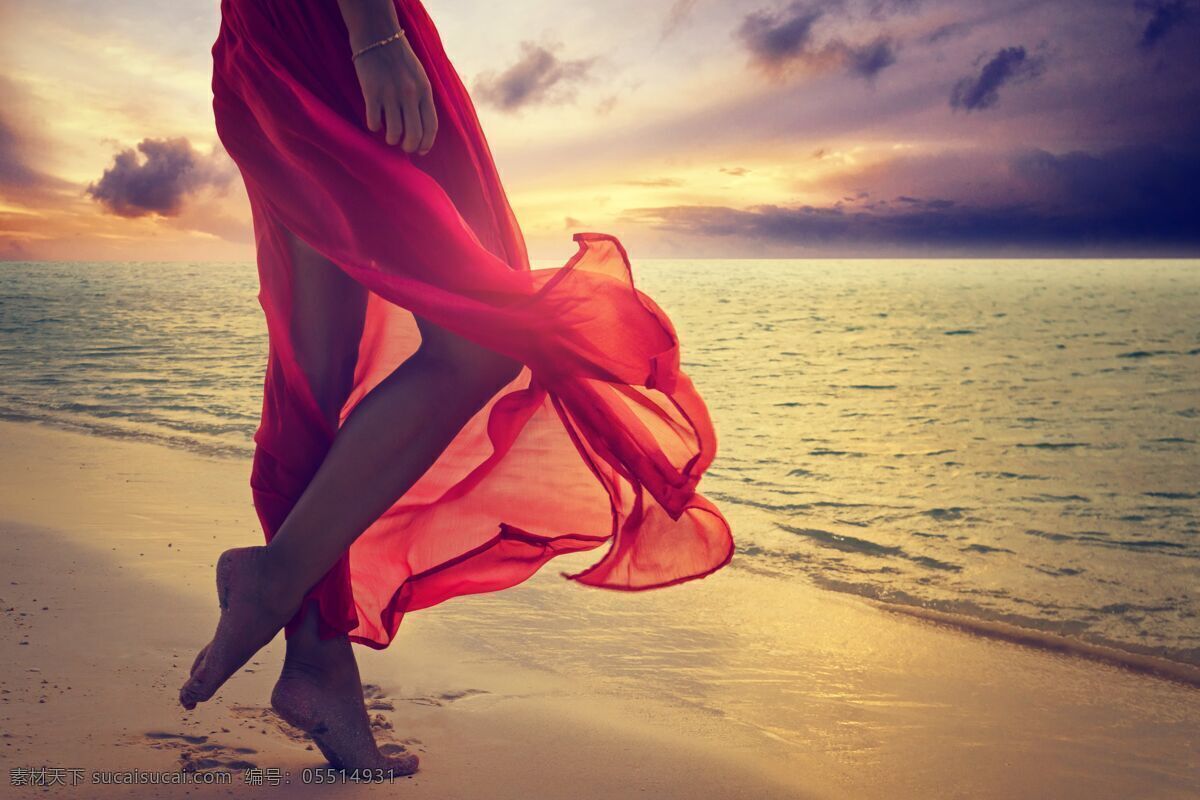 裙纱 海边 优雅 风情 红色薄纱 丝纱 美腿 光脚 沙滩 海滩 海水 天空云彩 魅惑 散步 火辣 热情 人物图库 女性女人 黄色