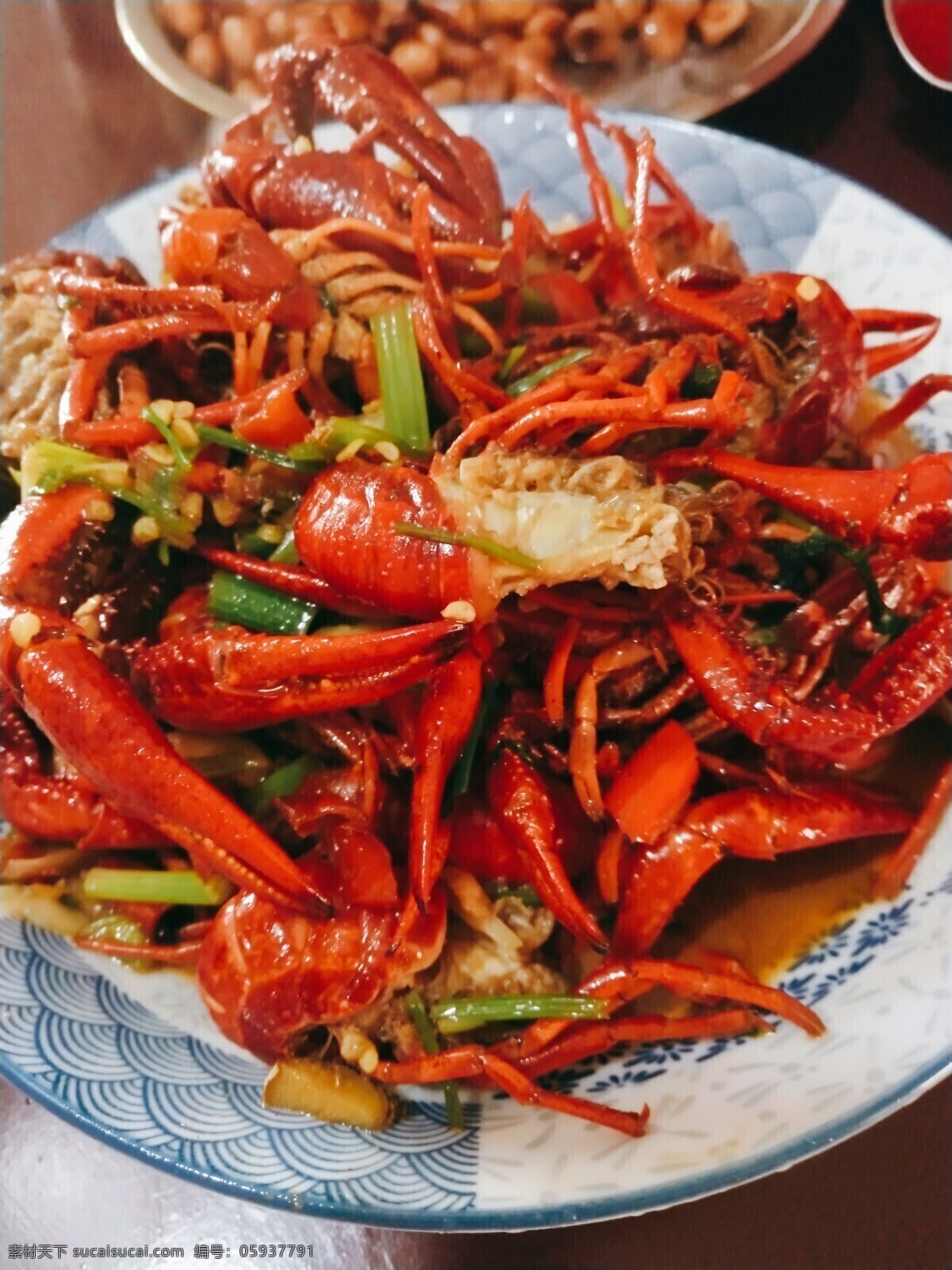一盘龙虾 美食 龙虾 辣味 红色 盘装 食物 餐饮美食