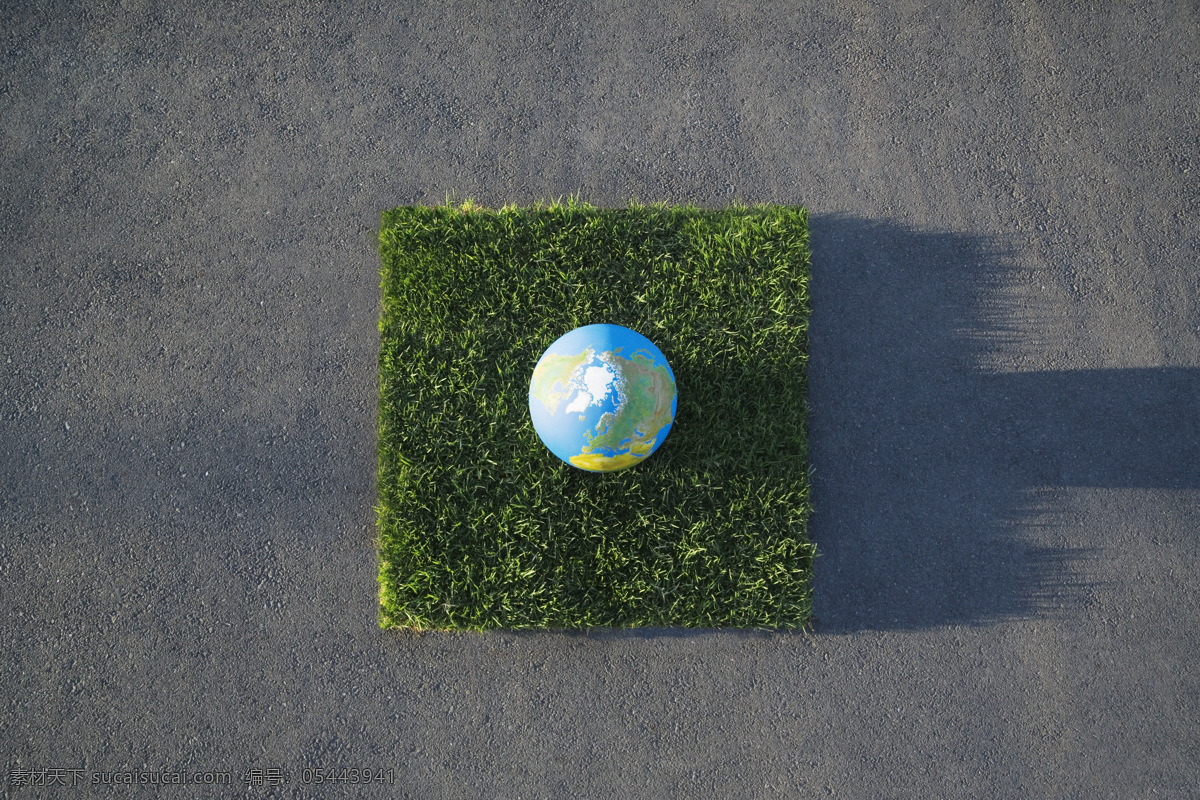 方形 草地 上 蓝色 地球 商务 金融贸易 全球化 世界地图 高清图片 创意设计 展开 图 镂空世界地图 创意摄影 广告设计素材 地球素材 商业素材 方形草地 地球图片 环境家居