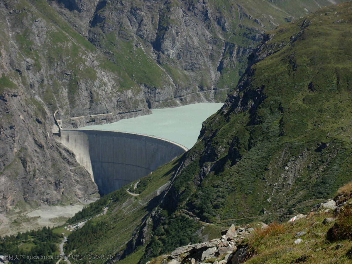 瑞士莫瓦桑坝 莫瓦桑坝 高坝大库 旅游 建设 景点大坝 高坝 最高 瑞士 发电 水电 电站 大型 水能 电 工业生产 现代科技