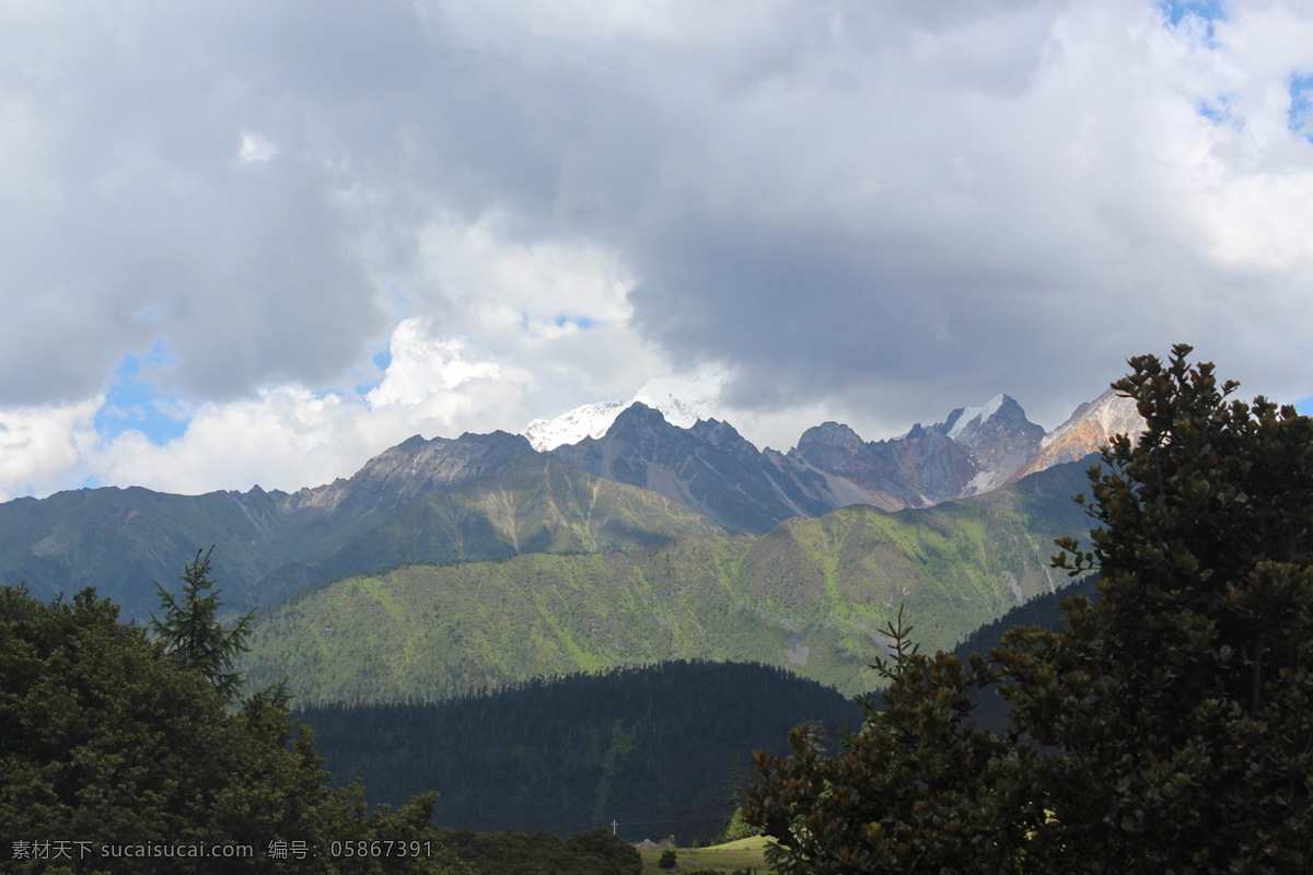 自然风景 天空 远山 山丘 云 树 山水风景 自然景观