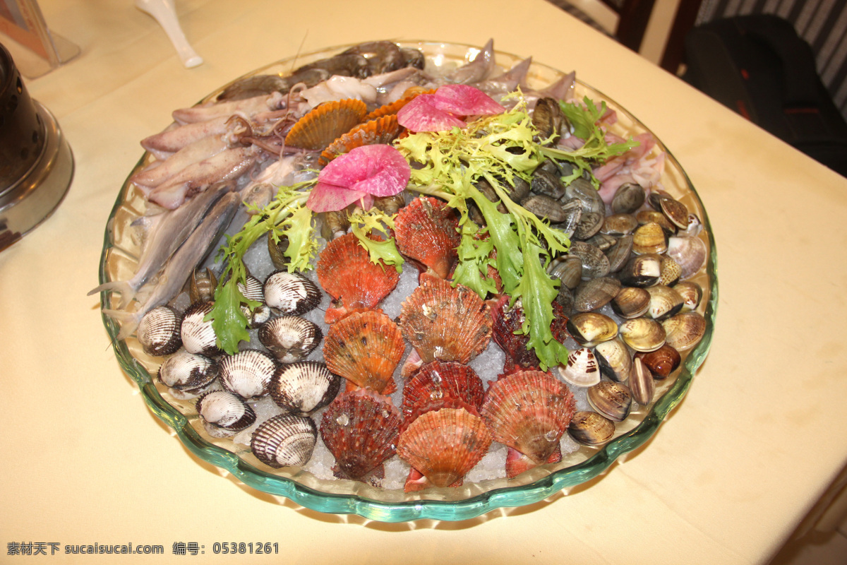 海鲜拼盘 海鲜 贝壳 扇贝 子午 乌贼 蛤蜊 鲳鱼 海鱼 新鲜 食物原料 餐饮美食