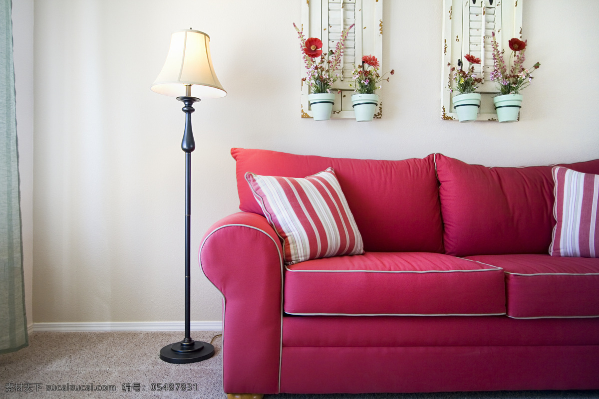 家居装饰 家居设计 沙发装饰 简单家居 紫色沙发装饰 生活百科 家居生活