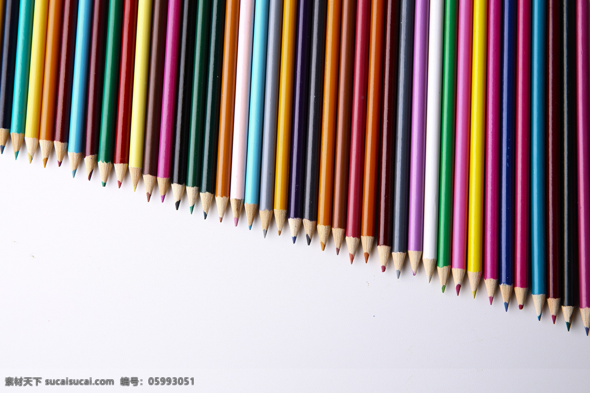 排成 梯形 彩色 铅笔 学习教育 笔 绘画笔 彩色铅笔 学习文具 学习用品 办公学习 生活百科