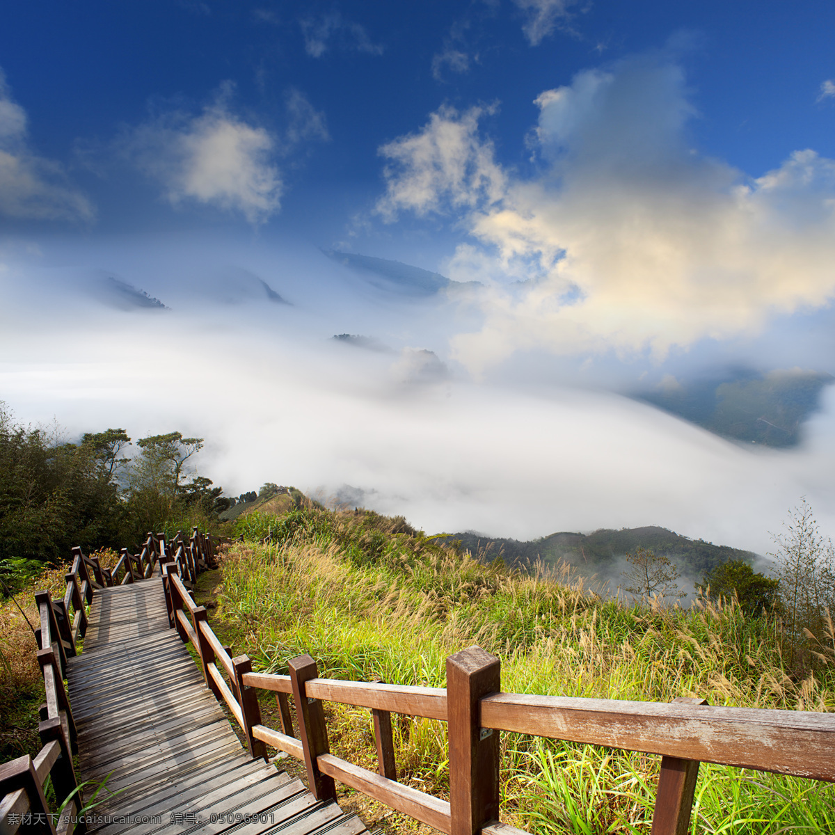 旅游景区 天空 白云 休闲旅游 草 台阶 阶梯 自然风光 景观 风光 野外 自然风景 自然景观 蓝色