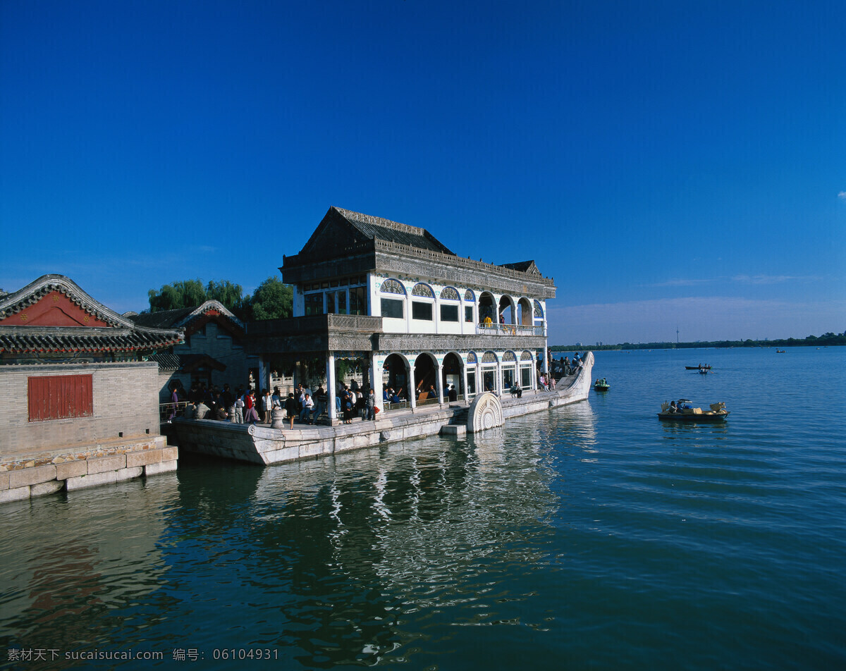 旅游景区 建筑群 旅游 景区建筑 古建筑 河流 建筑 建筑物 建筑摄影 建筑物素材 摄影图库 建筑设计 环境家居 蓝色