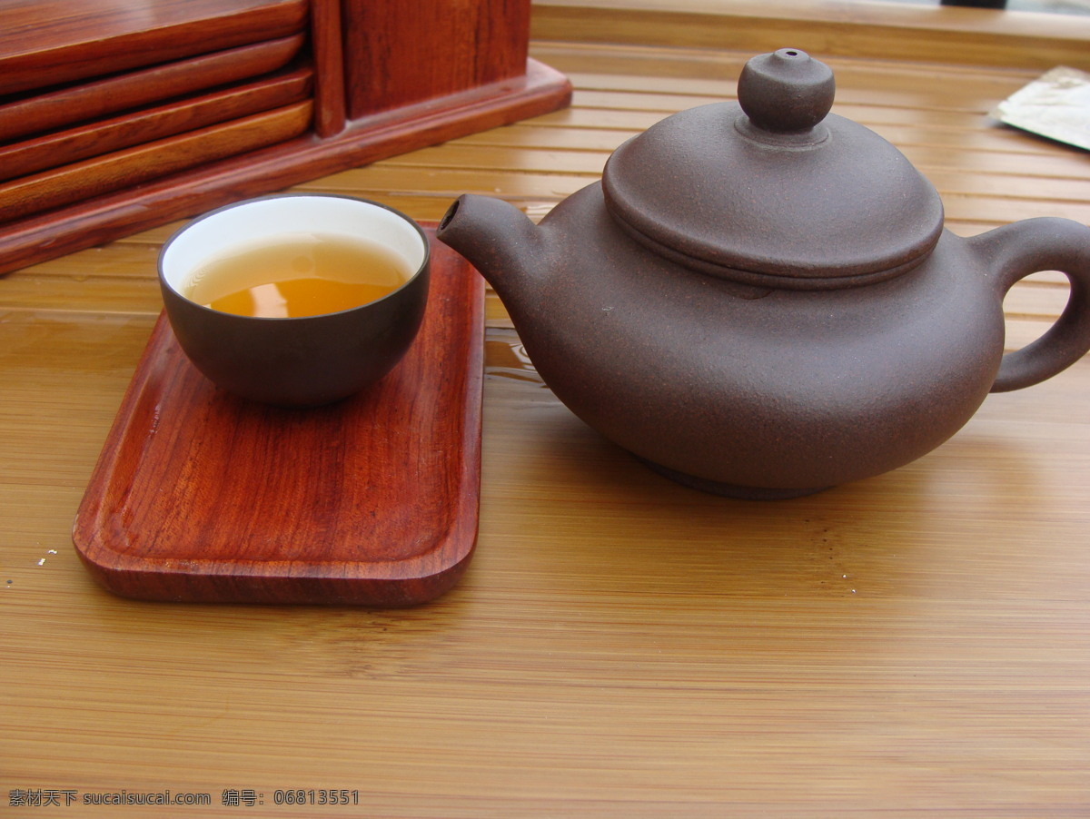 餐饮美食 茶杯 茶壶 茶壶茶杯 茶水 饮料酒水 杯中情 复古托盘 茶杯和茶壶 psd源文件 餐饮素材