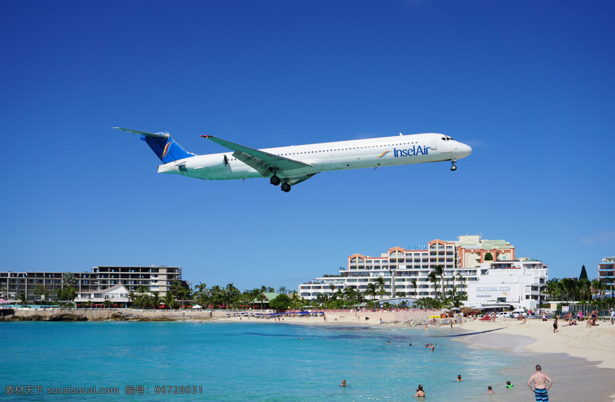 海岸 上空 客机 沙滩风景 海岸风景 大海风景 旅游 景点 美丽风光 蓝天 天空 飞机 航空飞机 航天 交通工具 现代科技 蓝色