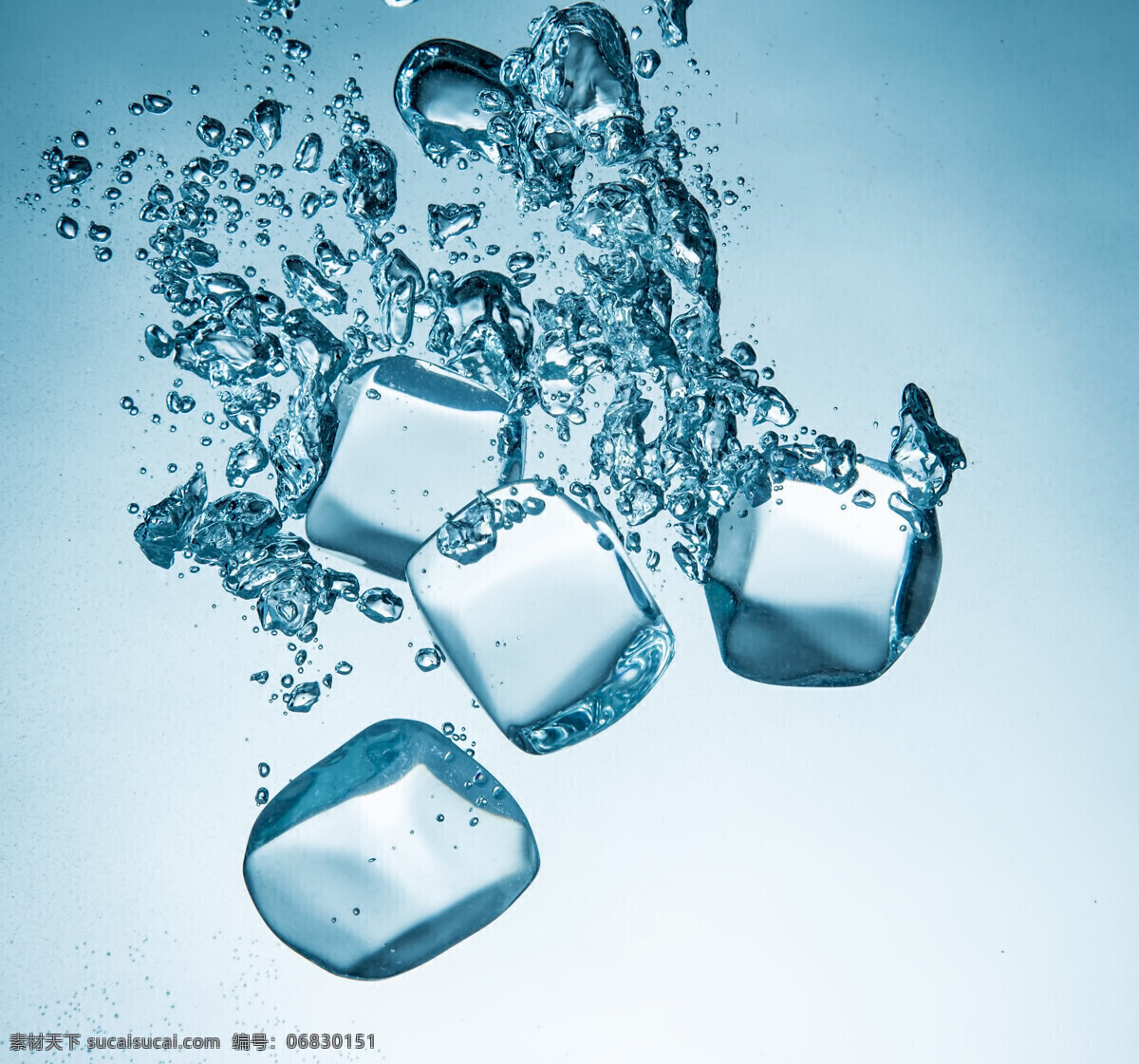 水平面 液体 夏季主题 冰块 冰块设计 水 水滴 落入 水里 冰爽 冰爽夏季 白色
