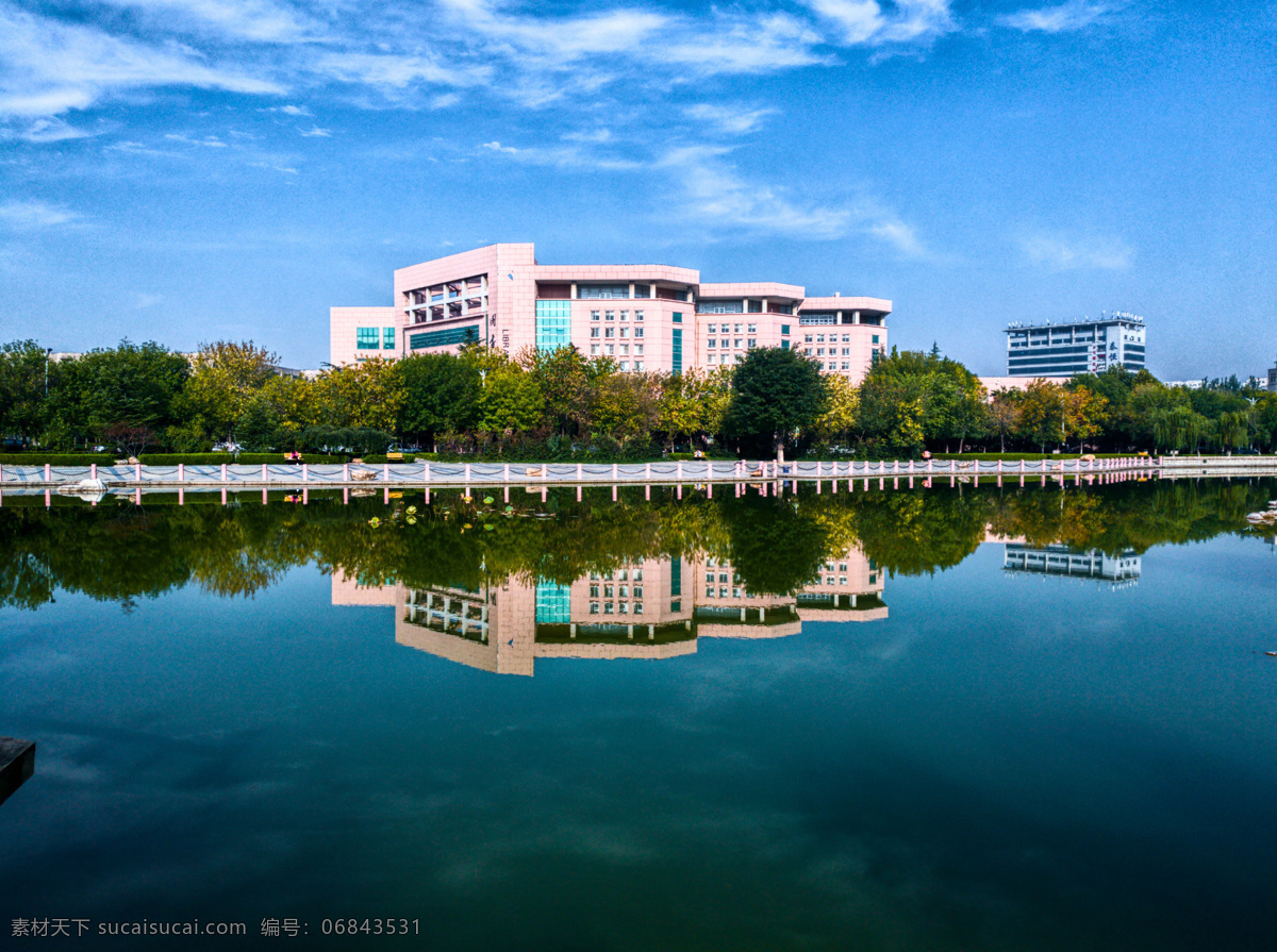 潍婉 潍坊学院 水面 倒影 镜对称 图书馆 随色 建筑园林 建筑摄影