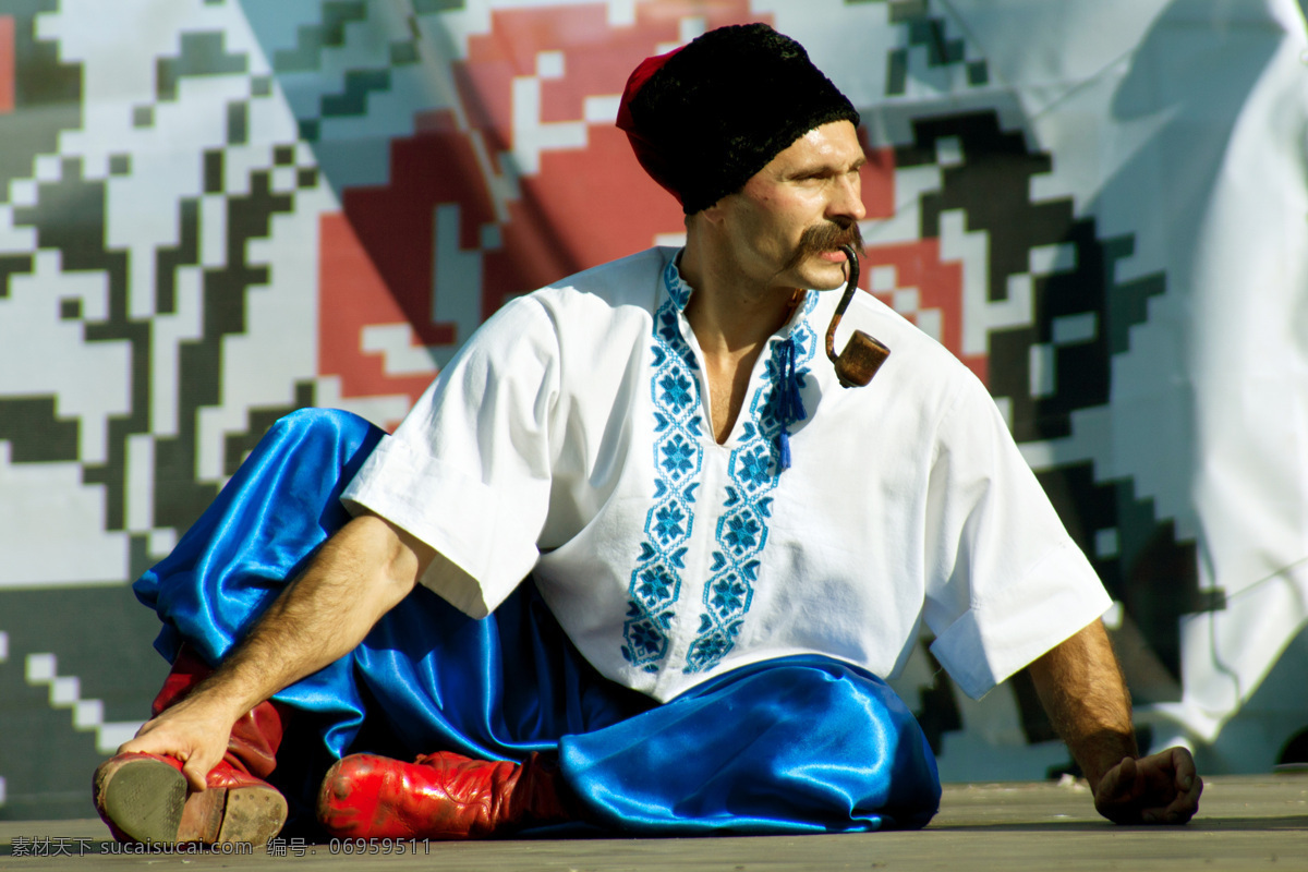 乌克兰 男人 外国男人 乌克兰男人 坐在 地上 人物摄影 生活人物 人物图片