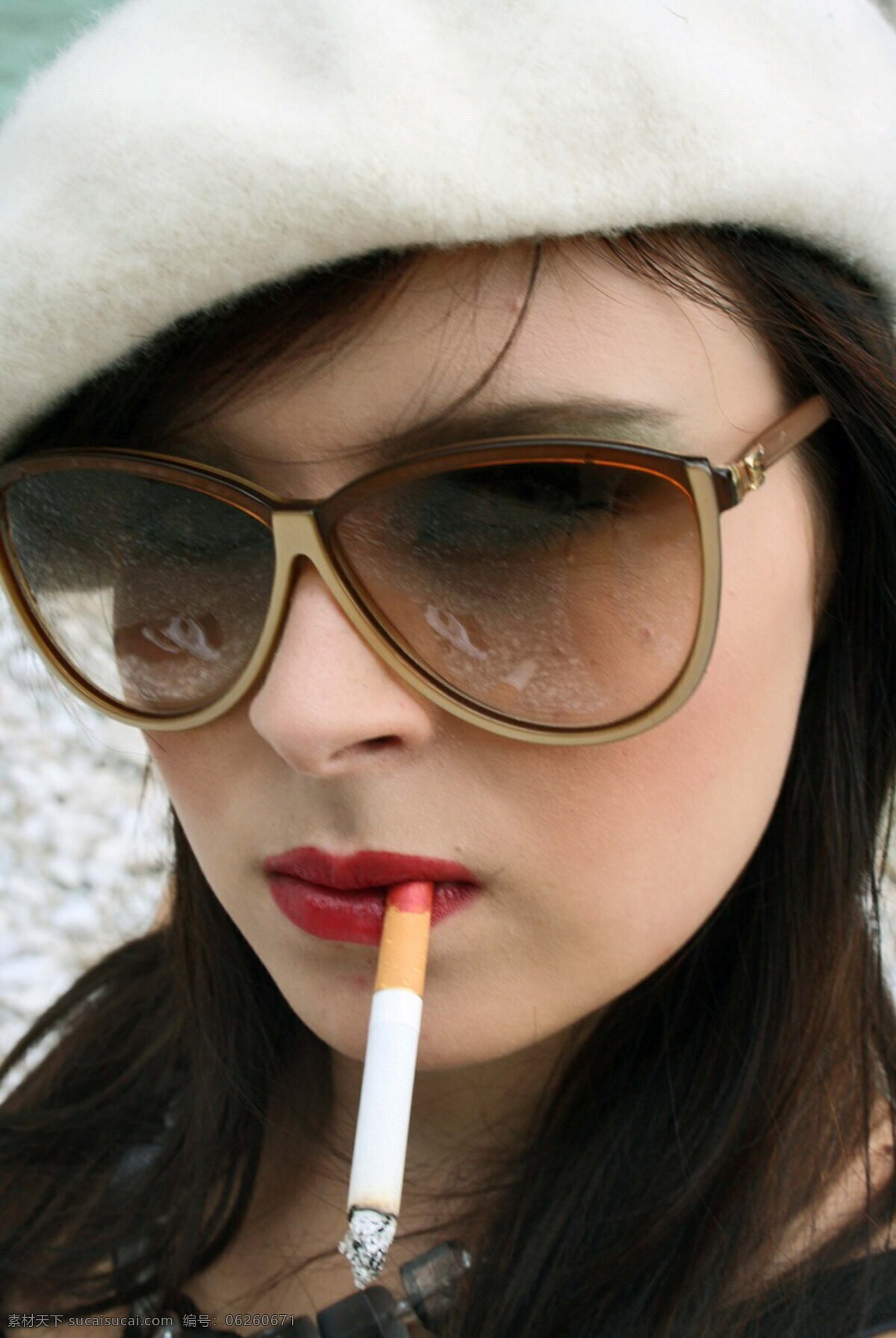 吸烟的女人图片素材-编号14676233-图行天下
