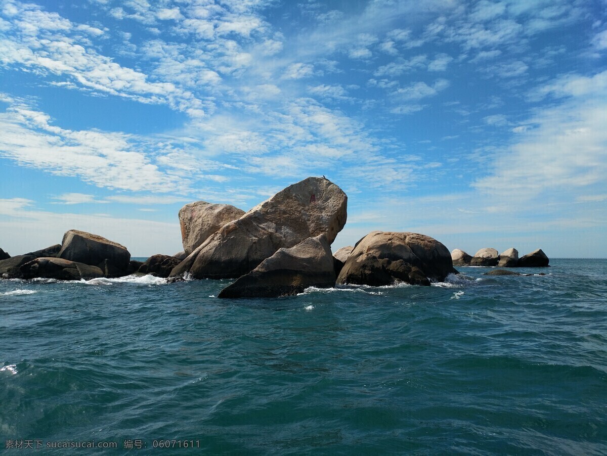 日月石 三亚 海水 石头 蓝天 旅游摄影 国内旅游