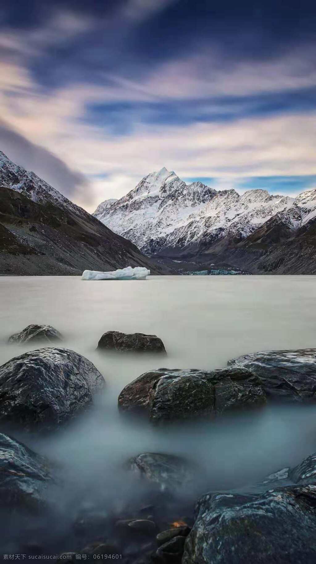 雪白的山脉 冰川湖 寒冷的山脉 寒冷的湖泊 外国山脉 外国湖泊 山脉拍摄 湖泊拍摄 自然景观 自然风景