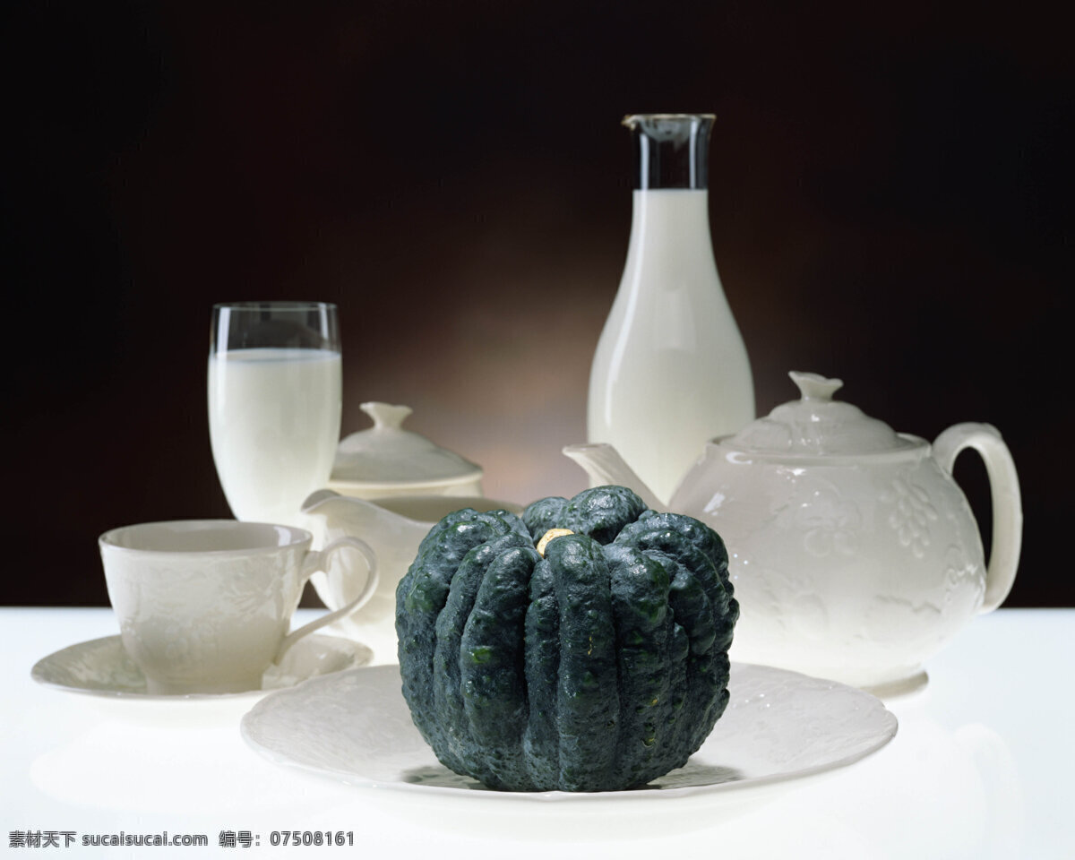 蔬菜 餐具 杯子 绿色 南瓜 牛奶 生物世界 蔬菜餐具 壶 矢量图 日常生活