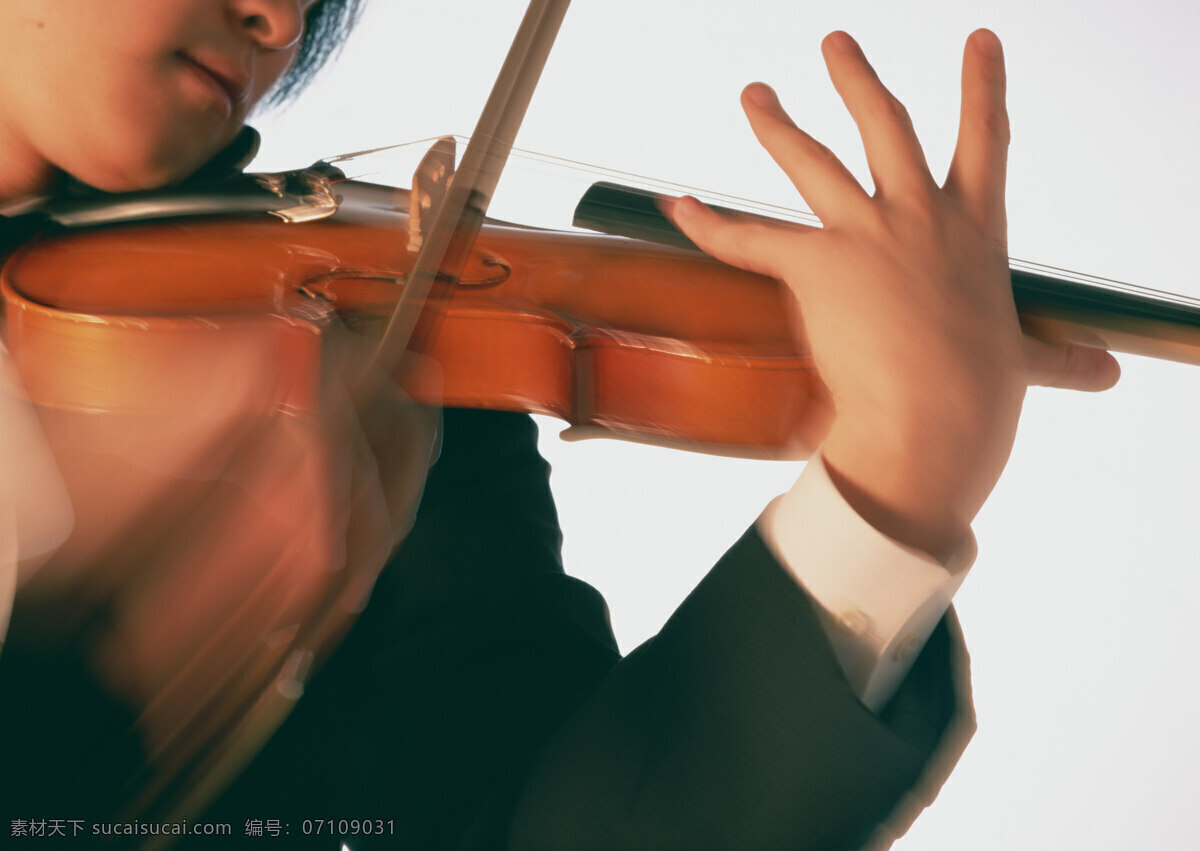 小提琴 演奏 动作 小提琴琴身 大提琴 提琴 管弦乐队 提琴族乐器 乐器 独奏 各类演奏乐器 文化艺术 舞蹈音乐