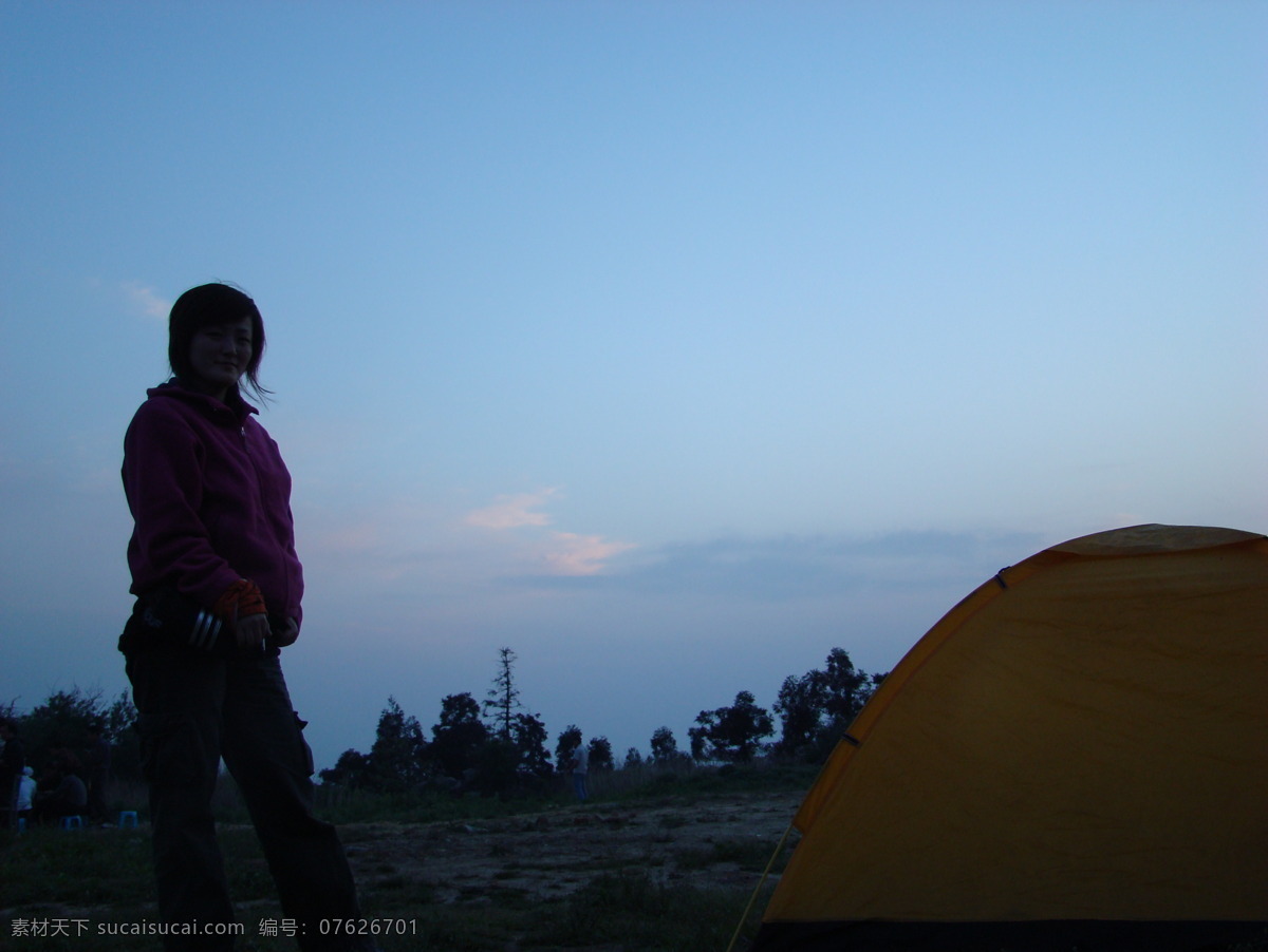 帐篷 旁 剪影 旅游摄影 摄影图库 自然风景 帐篷旁的剪影 露营 户外 穿越 路上 看到 风景 psd源文件