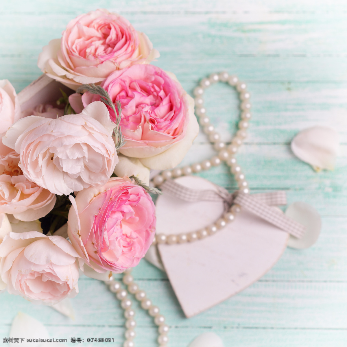 美丽 鲜花 珍珠 项链 珍珠项链 花卉 花朵 美丽花朵 爱心 桃心 婚礼主题 其他类别 生活百科