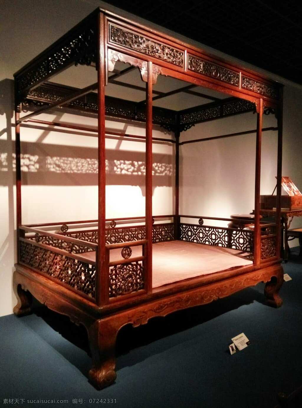 古代木床 古老 木床 雕塑 床 精致 古朴 文化艺术 传统文化