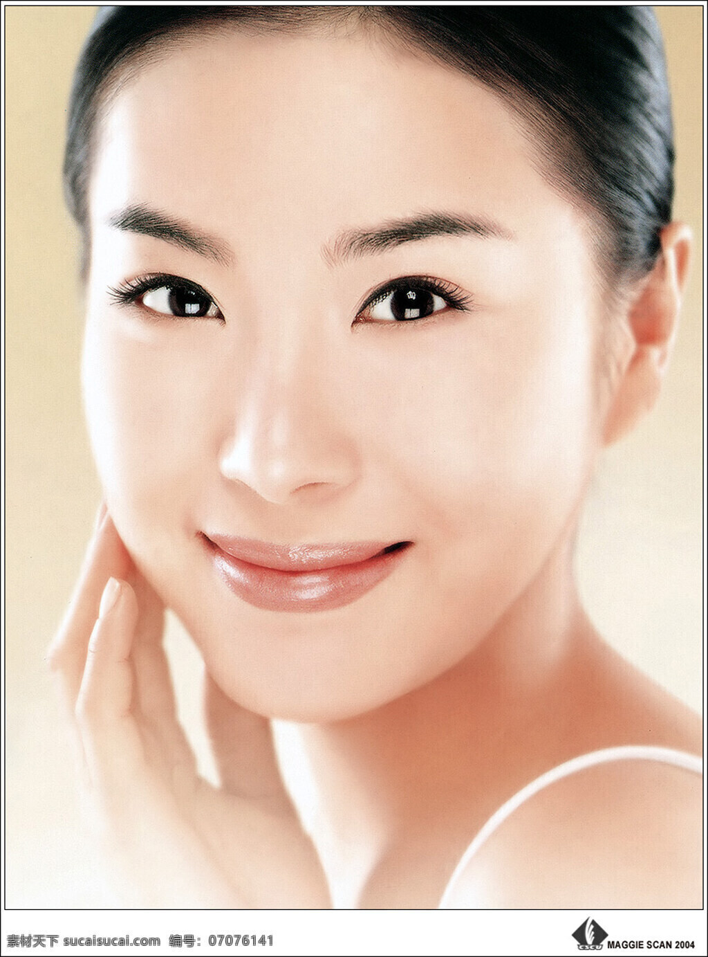 美容美女 清秀佳人 美容 美女 时尚美女 美发 花 人物图库 女性女人 摄影图库 光滑皮肤 性感丽人 青色背景 高鼻梁 微笑 设计欣赏 餐饮美食