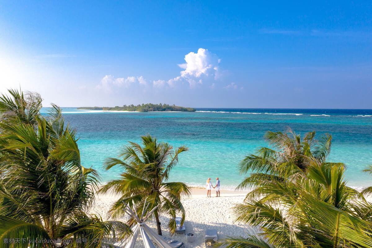 海景 海边 沙滩 海岸 海洋 大海 海水 阳光 晴朗 天空 蓝天 椰树 椰子树 旅游 旅行 风景 美景 景色 景观 高清 壁纸 自然景观 自然风景