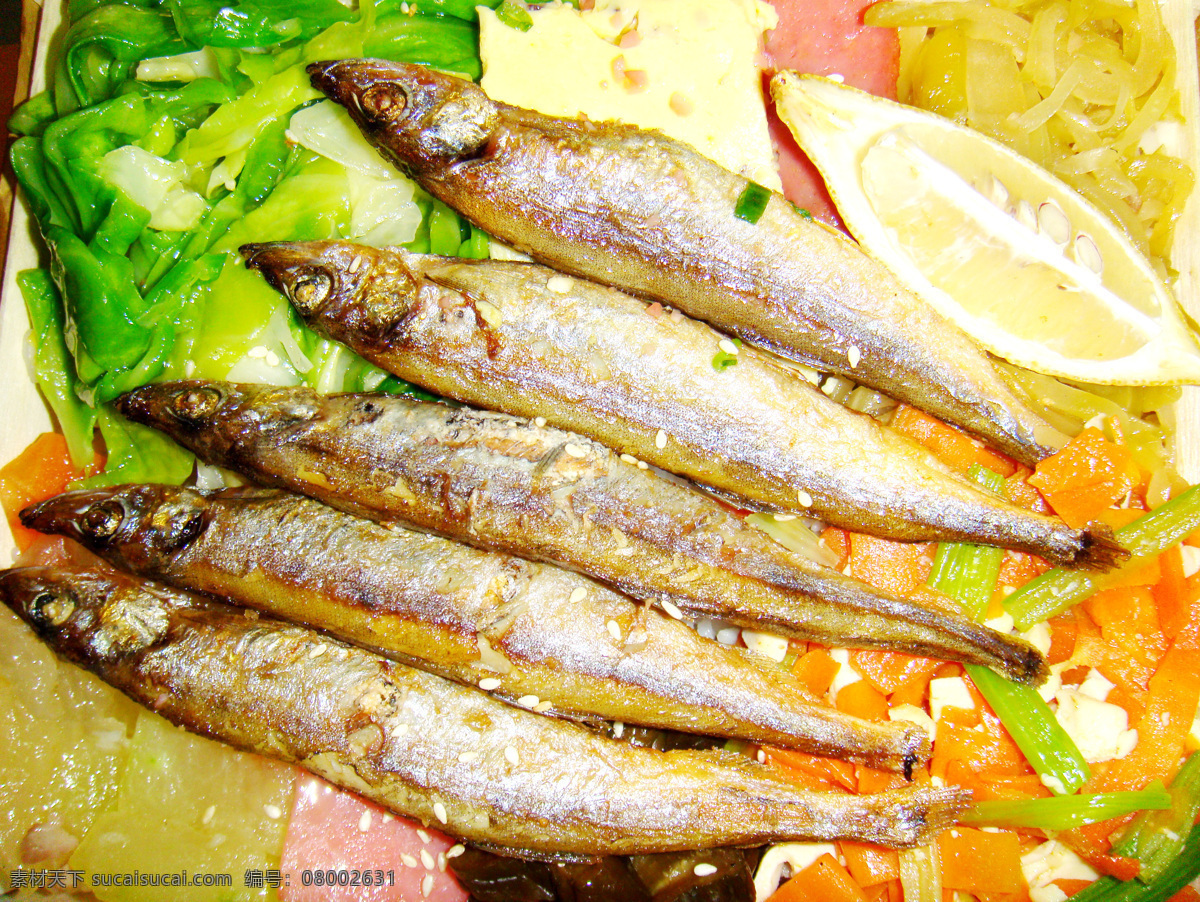 台湾多春鱼饭 鱼 橙子 青菜 红萝卜 餐饮美食 传统美食 摄影图库
