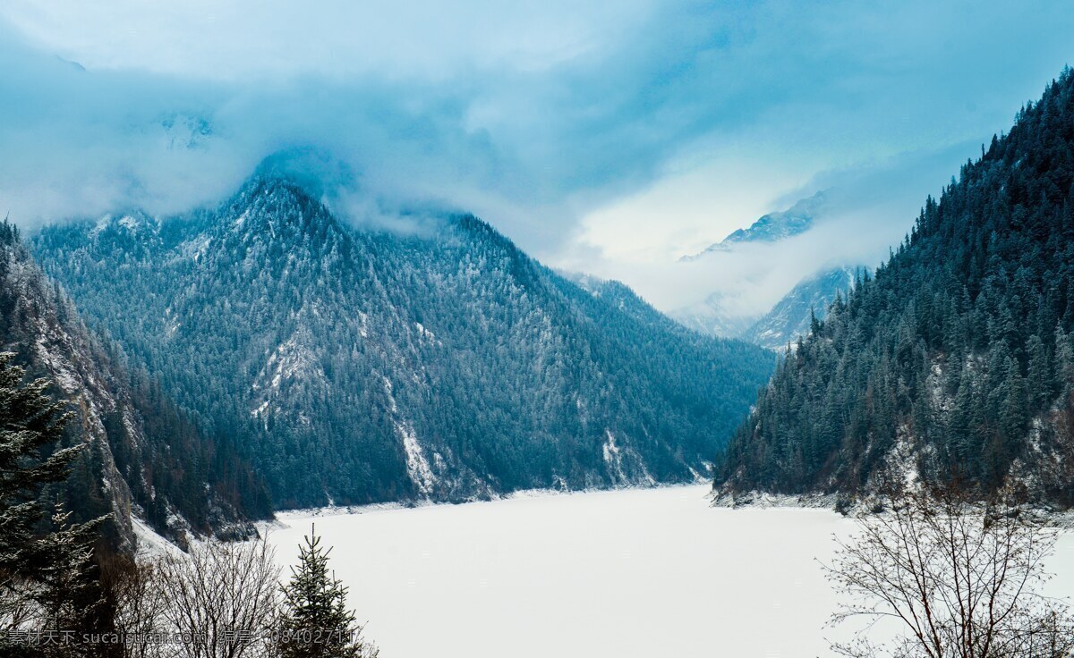 冬日九寨沟 九寨沟 冬天 冰冻湖泊 树木 松树 雪地 白雪 雪山 山峰 国内旅游 旅游摄影