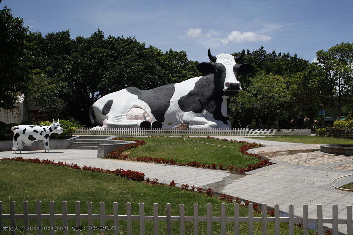 奶牛雕塑 光明农场 雕塑 公园 光明农场雕塑 建筑 建筑园林