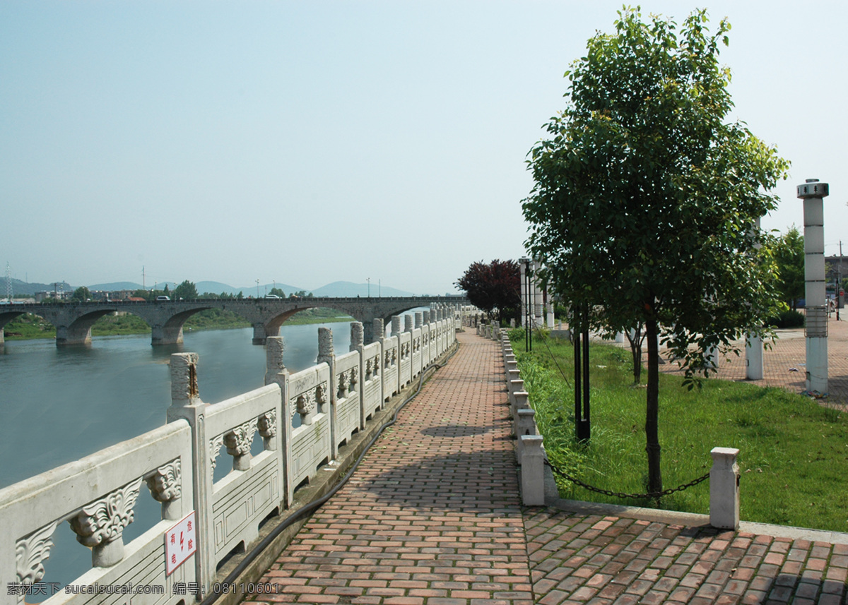 青弋江 畔 大桥 江水 栏杆 山水风景 摄影图 自然景观 家居装饰素材 山水风景画