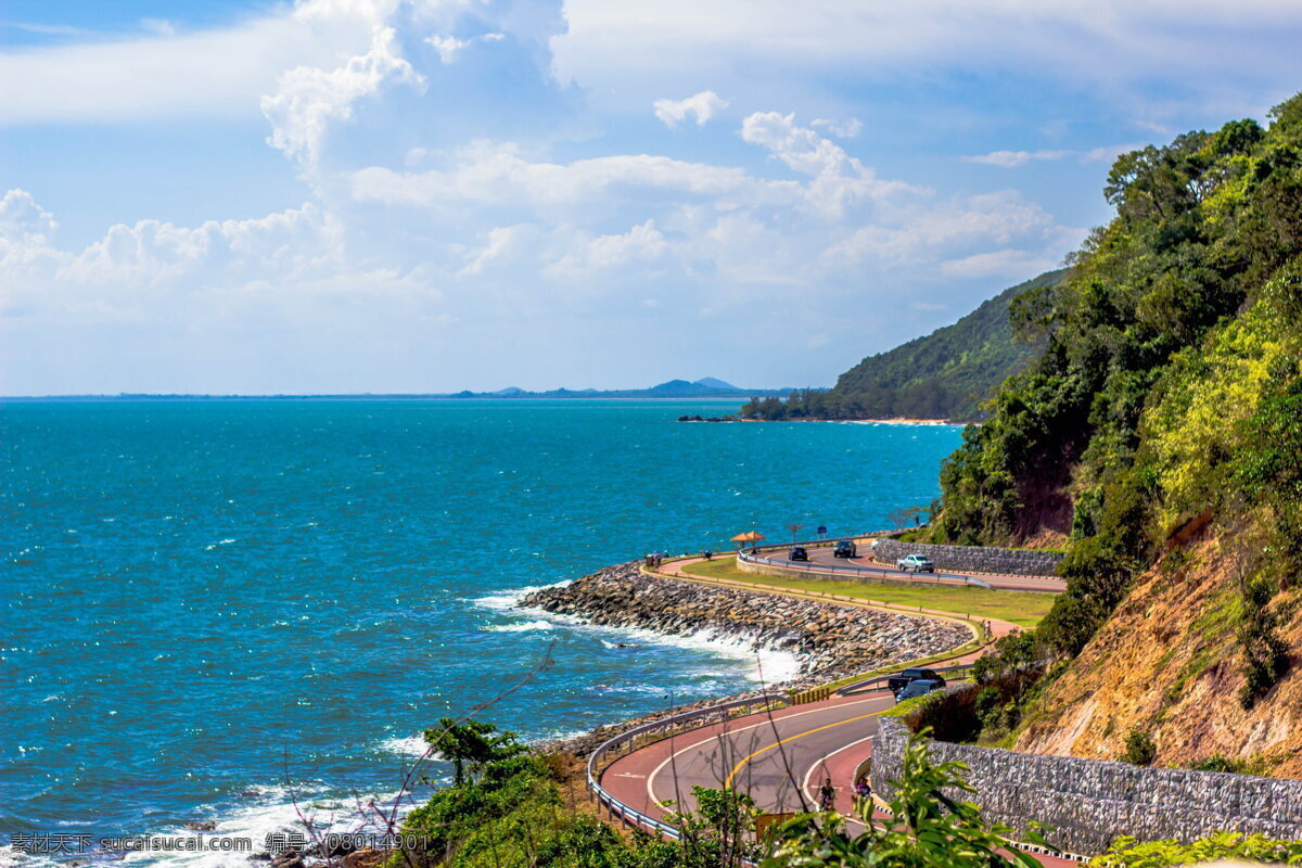 泰国海边风景 泰国 海边风景 大海 海水 岩石 礁石 海岸 海浪 浪花 潮水 海洋 公路 汽车 轿车 树木 蓝天 白云 天空 云朵 自然风光 风景图 自然景观 自然风景