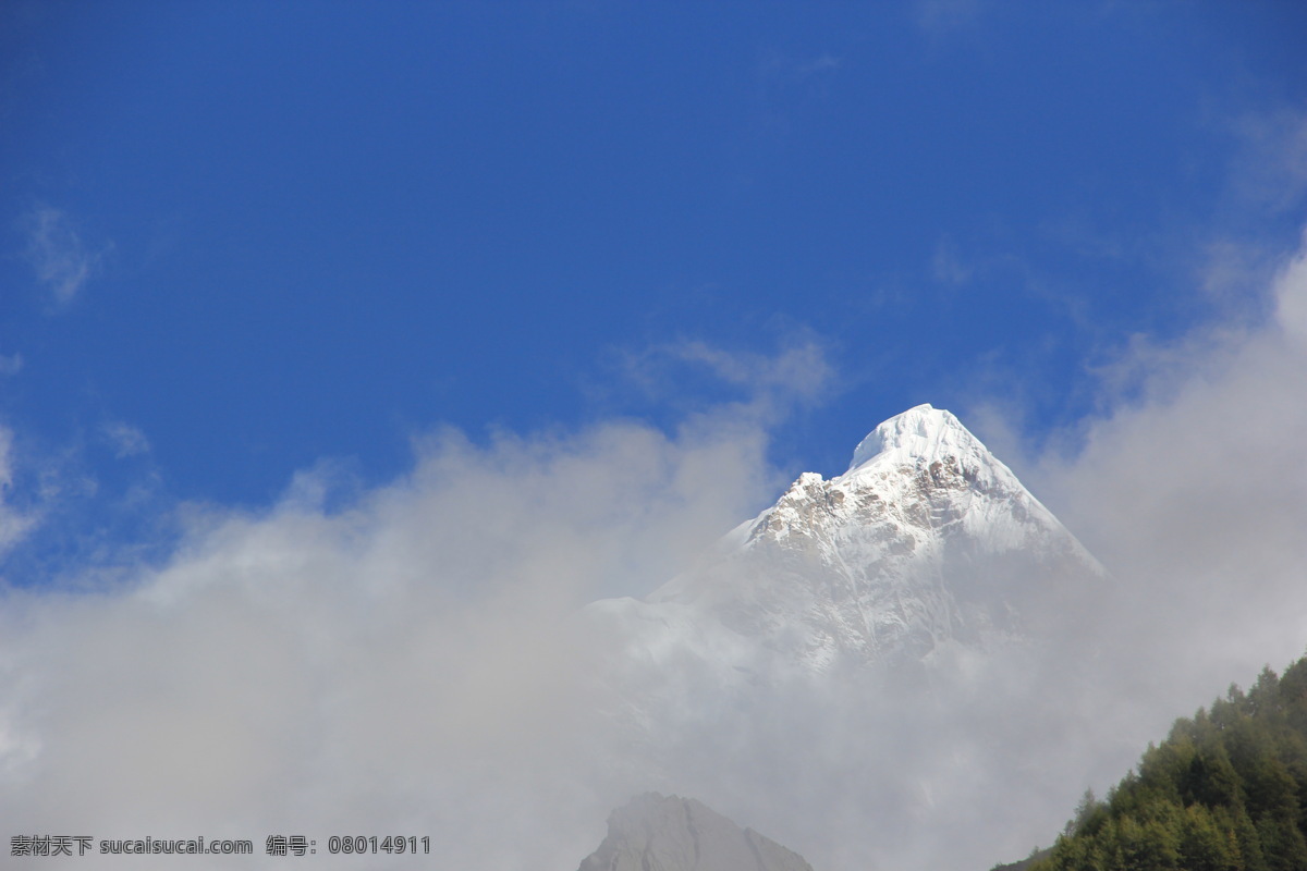 四姑娘山 雪山 四川雪山 蓝天白云 雪峰 四川旅游 川西高原 高原风光 雪山云雾 雪山雾气 四川景点 高原雪山 川西风光 长坪沟 白雪 冰天雪地 长坪 沟 自然景观 风景名胜 蓝色