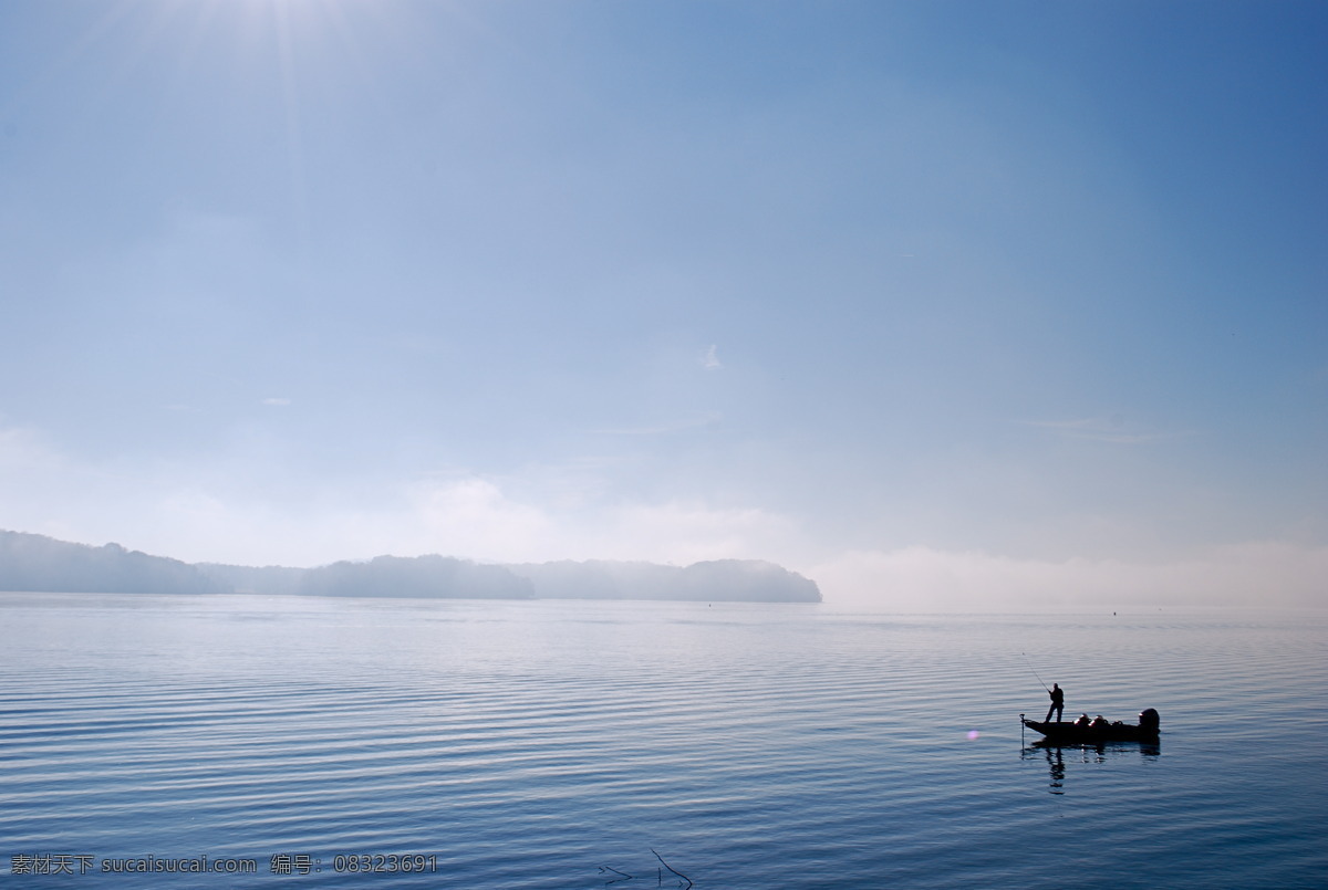江上垂钓 江河 钓鱼 蓝天 雾景 唯美 自然风景 自然景观