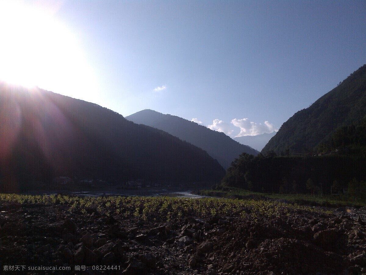 村落 夕阳 山村 震后村落 蓝天 旅游 大川 山水风景 自然景观