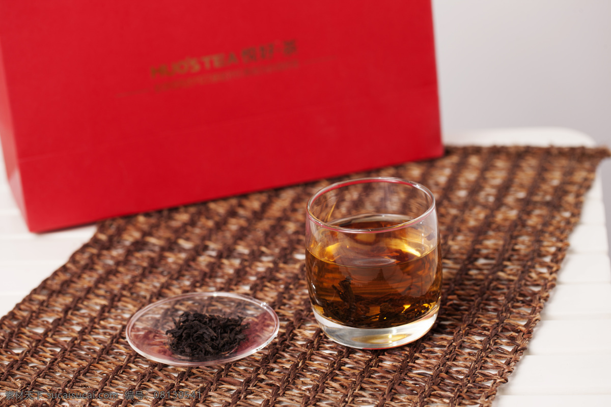 杯子 茶 茶叶 场景 红茶 花 情景 桌子 特写 温馨 文化艺术图库 文化艺术 矢量图 日常生活