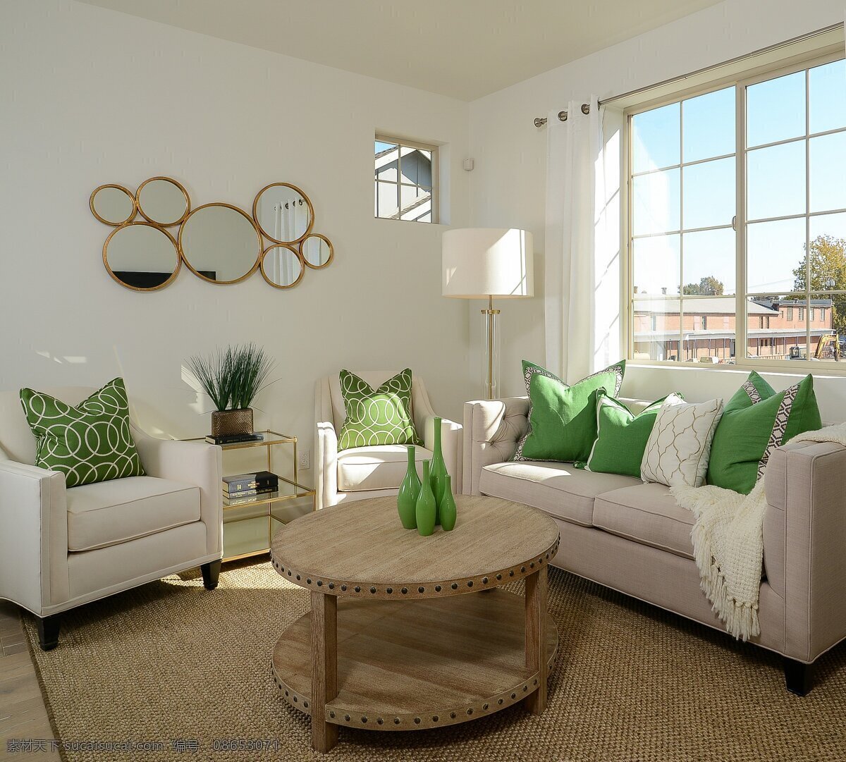现代 清新 文艺 客厅 绿色 抱枕 室内装修 效果图 白色沙发 褐色地毯 客厅装修 浅色背景墙