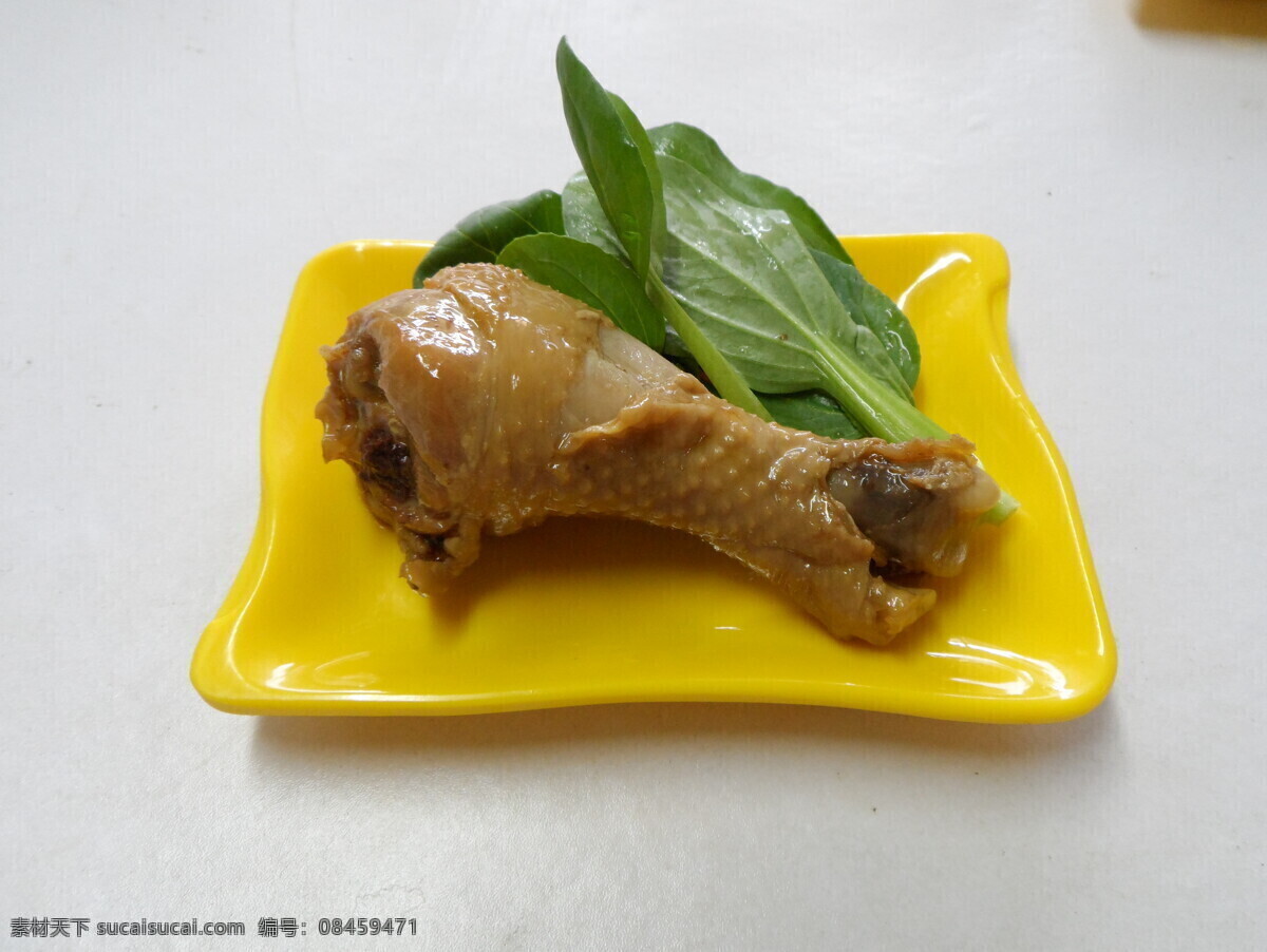 鸡腿 青菜 美食 传统美食 餐饮美食 黄盘子 砂锅土豆粉