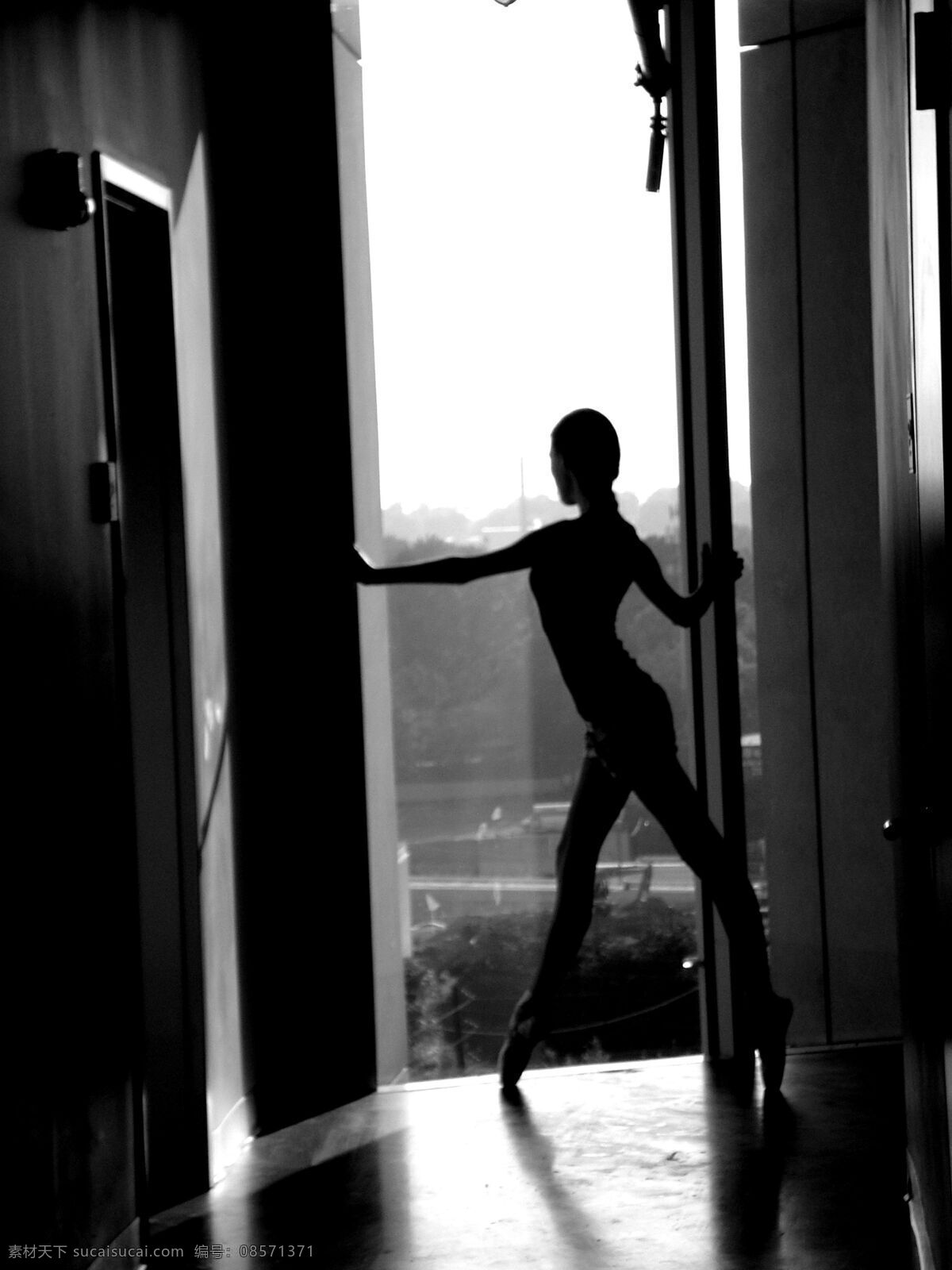 舞蹈 人物图片 芭蕾 高雅 黑白 室内 文化艺术 舞蹈人物 舞者 舞姿 舞鞋 优雅 造型 舞蹈音乐 psd源文件