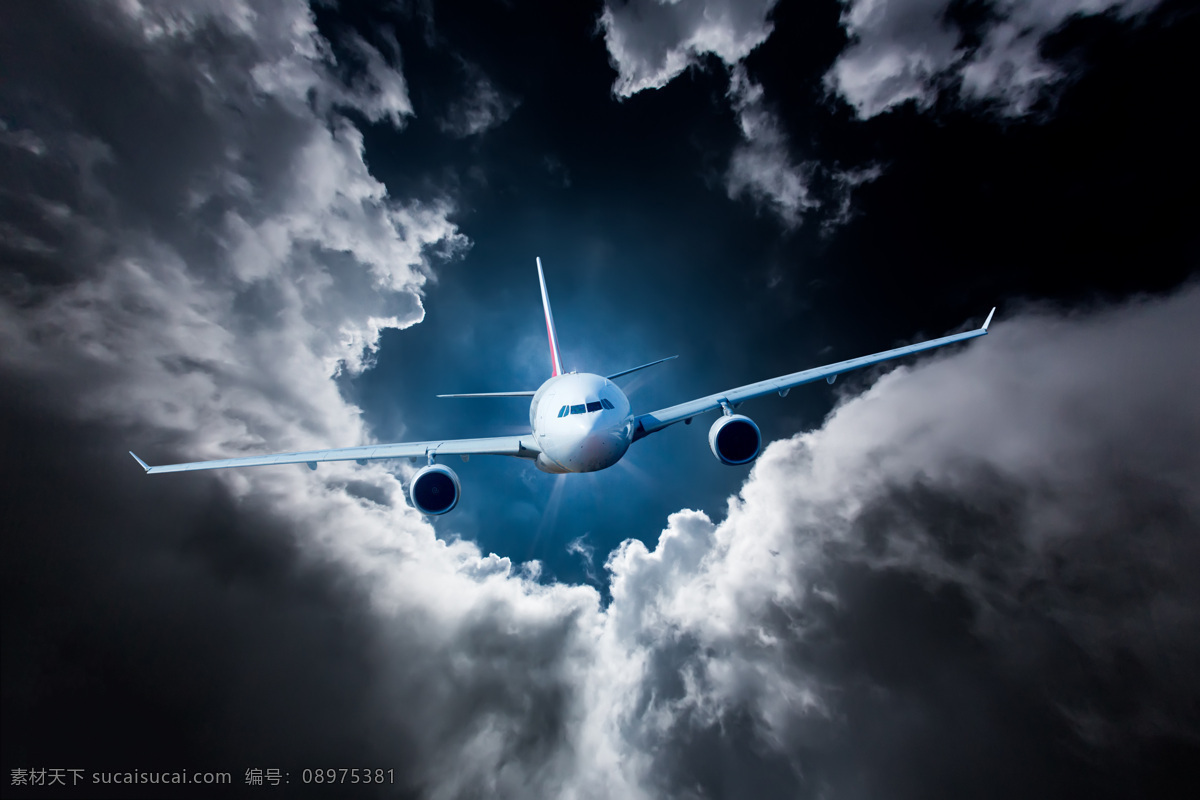 穿过 乌云 飞机 云海 客机 交通运输 交通工具 飞机图片 现代科技