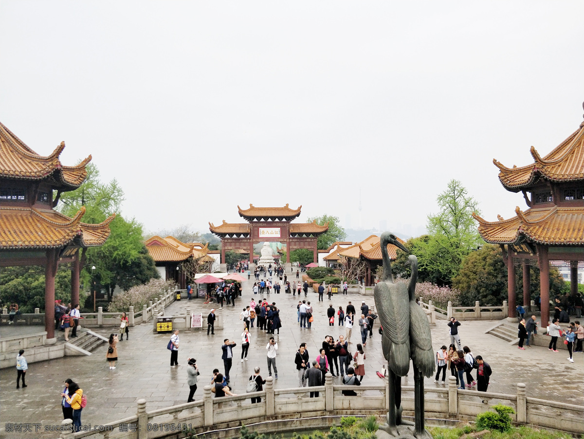 黄鹤楼 武汉 大门 鹤 雕塑 游客 自然景观 风景名胜