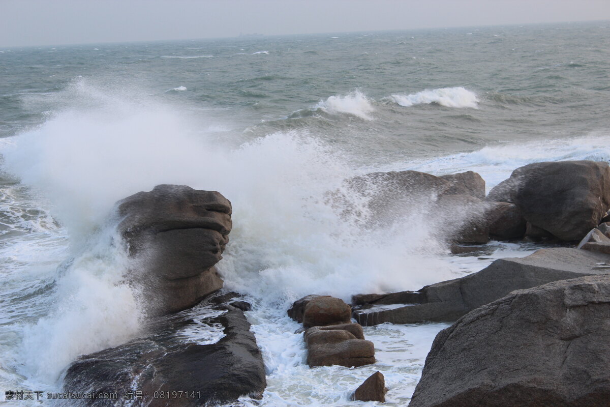 岩石巨浪 大海 风车岛 海浪 岩石 红海湾 风景图 海浪图 巨浪 自然风景 自然景观