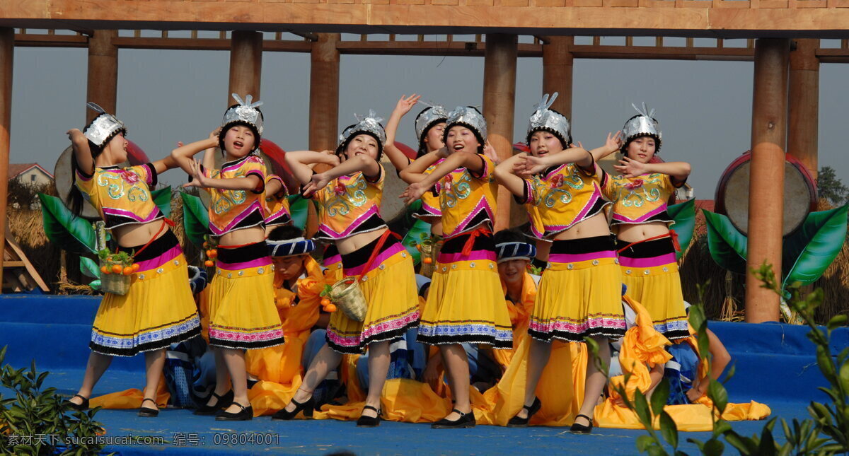 少儿 民俗 舞蹈图片 表演 歌舞 少数民族 文化艺术 舞蹈音乐 演出 少儿民俗舞蹈 少年儿童 psd源文件