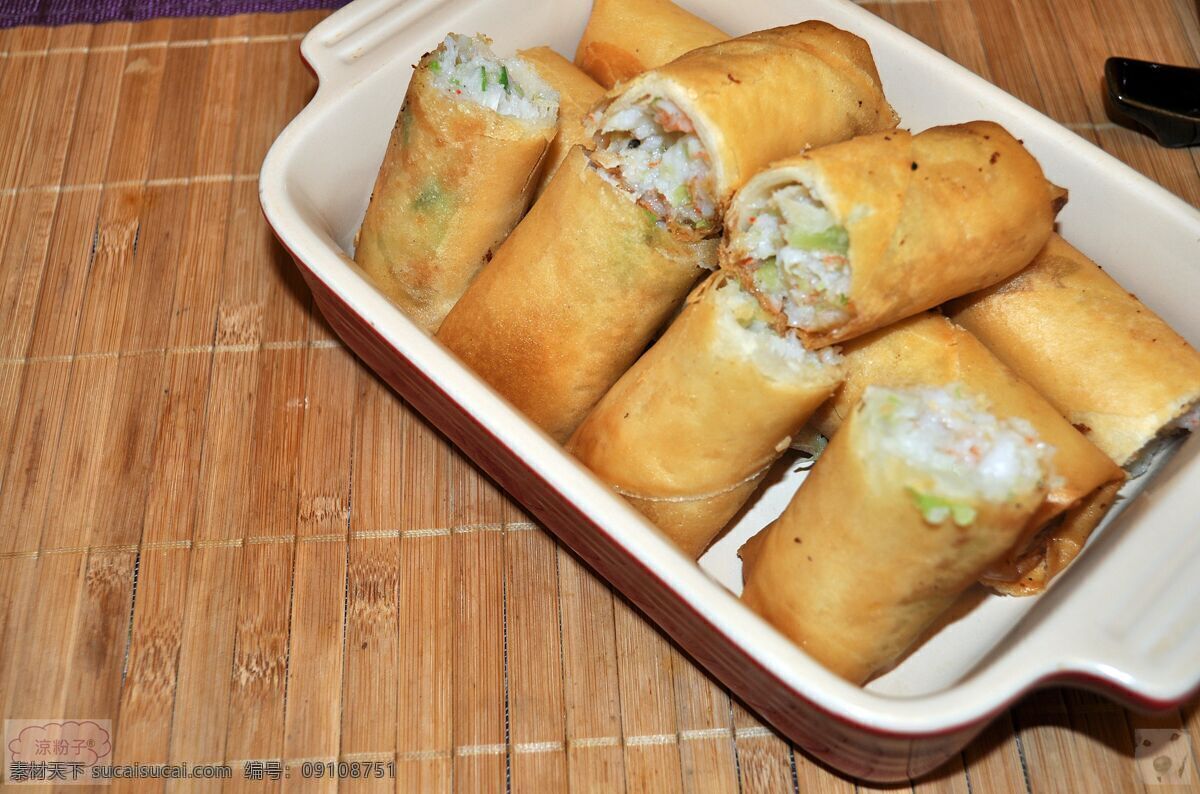 香芹虾春卷 炸春卷 脆炸春卷 春卷 素春卷 油炸春卷 中式美食 高清菜谱用图 餐饮美食 传统美食 摄影图片