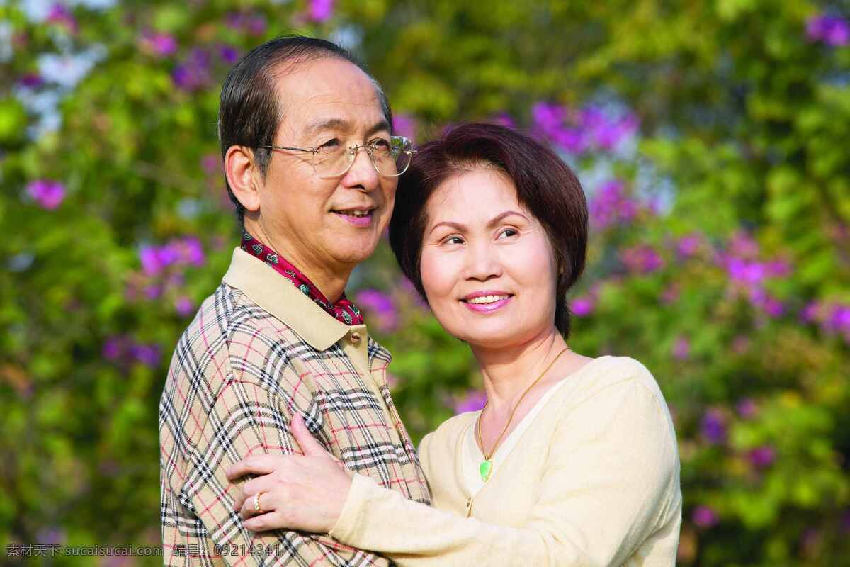 春季 春天 老年 人物图库 摄影图库 幸福生活 中年 春季老年 春初 中老年夫妻 老年人物 psd源文件