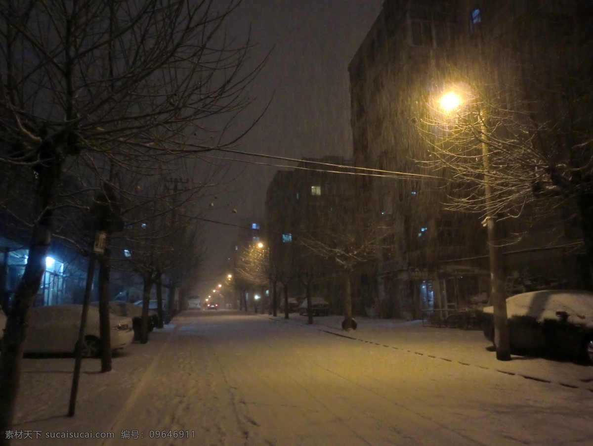 雪夜图片 雪夜 下雪 下雪晚上 下雪夜晚 夜晚下雪 晚上下雪 自然景观