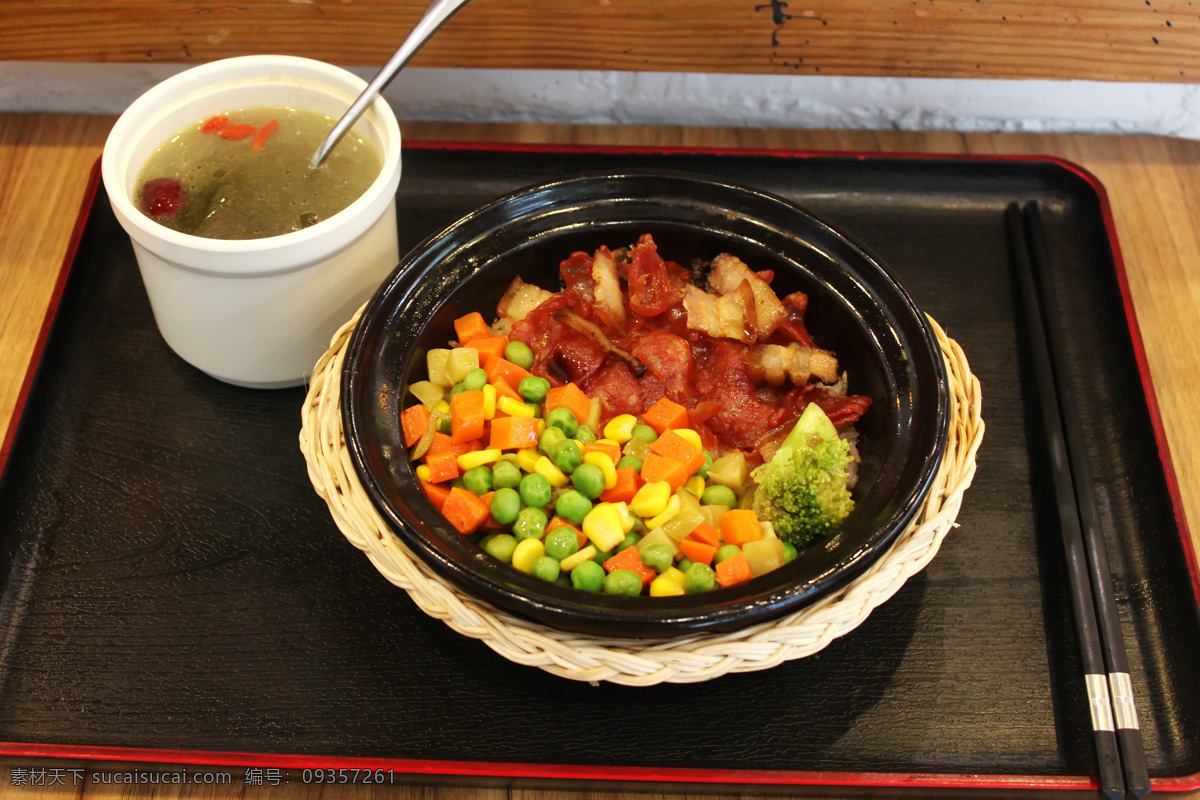 煲仔饭 咸鱼煲仔饭 排骨汤 舌尖上的美食 美食 食物 小吃 美味 中国传统美食 餐饮美食 传统美食